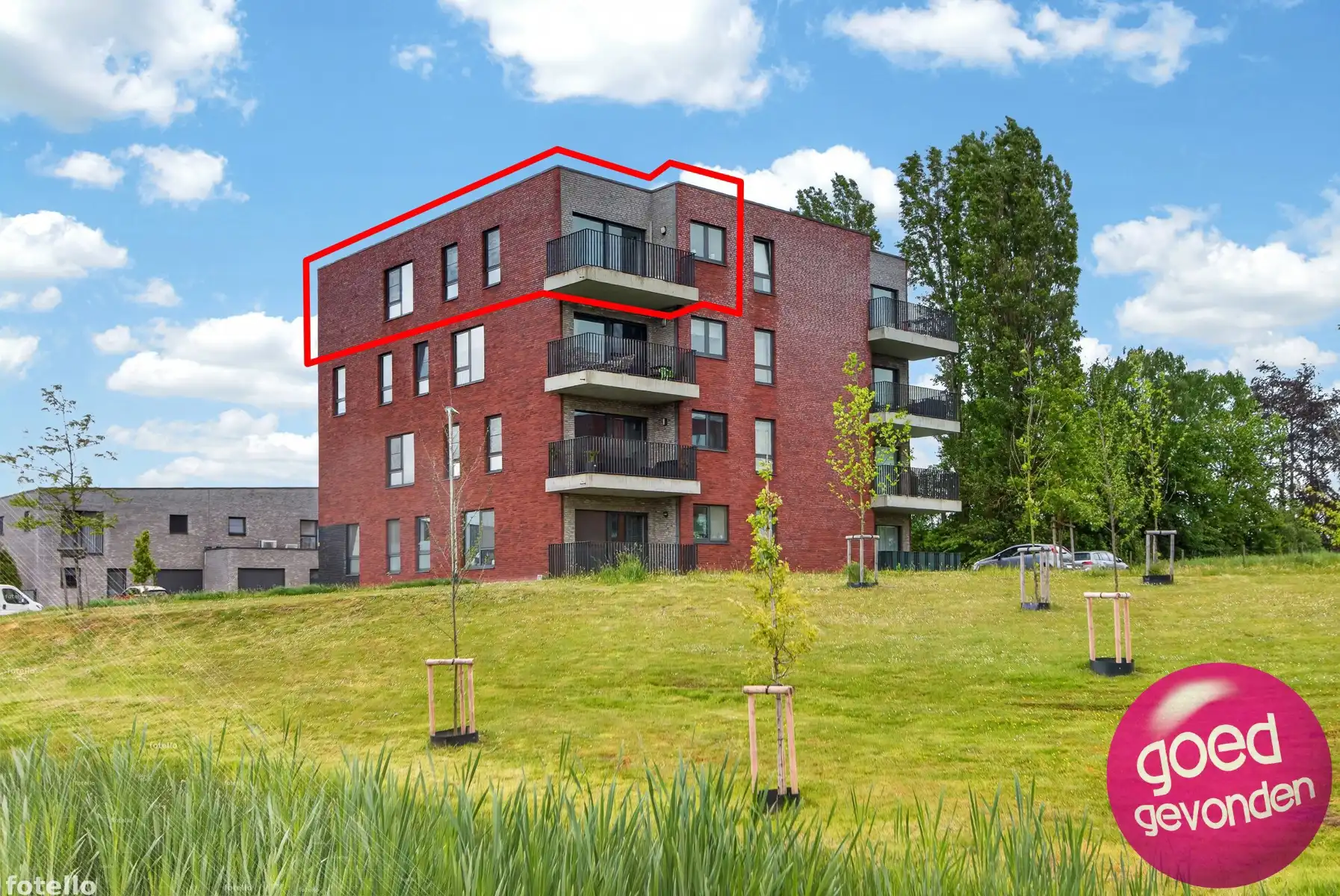 APP - 2 SLK - TERRAS - PARKING - KELDER - NIEUWBOUW foto {{pictureIndex}}