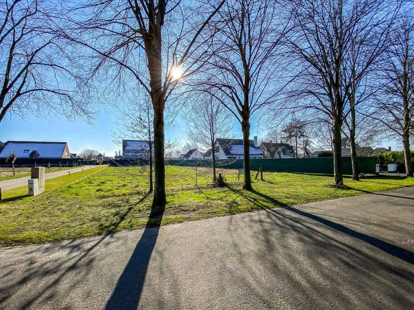 Ruim perceel van 1064 m² in residentiële wijk bestemd voor open bebouwing te Oostduinkerke (Koksijde). foto 6
