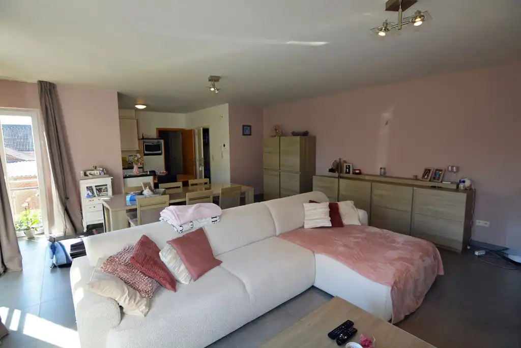 Appartement (104 m²) met 2 slpks, garage en kelderberging. foto 4