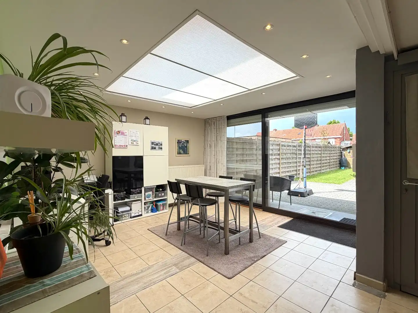 Instapklare rijwoning met garage te koop te Harelbeke! foto 7