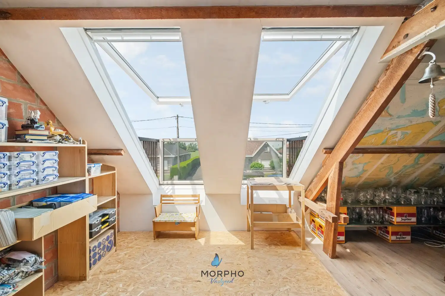 Verrassend ruime gezinswoning met 5 slaapkamers, garage en tuin op 1.107 m² foto 13