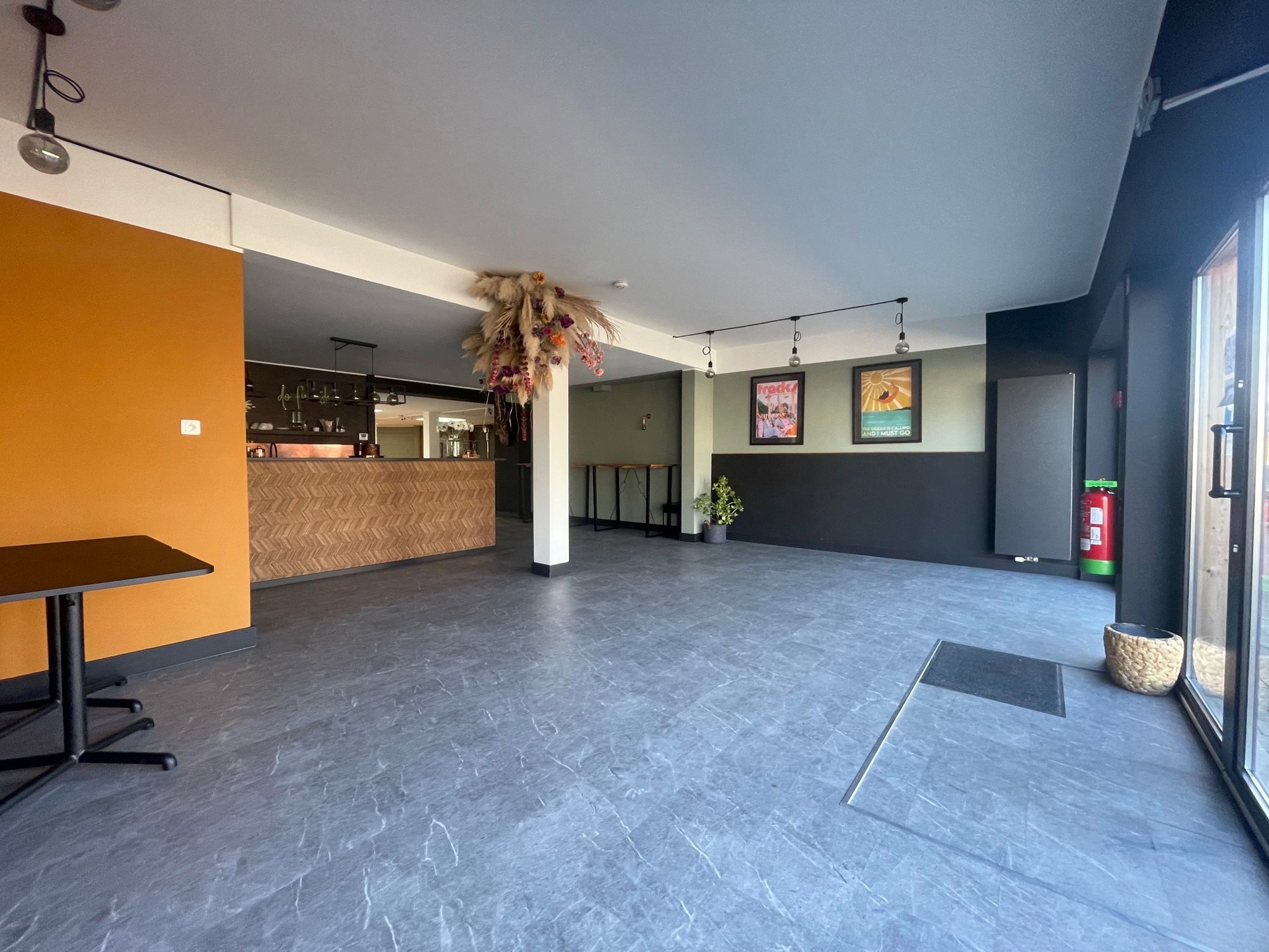 Commerciële ruimte te huur foto 5