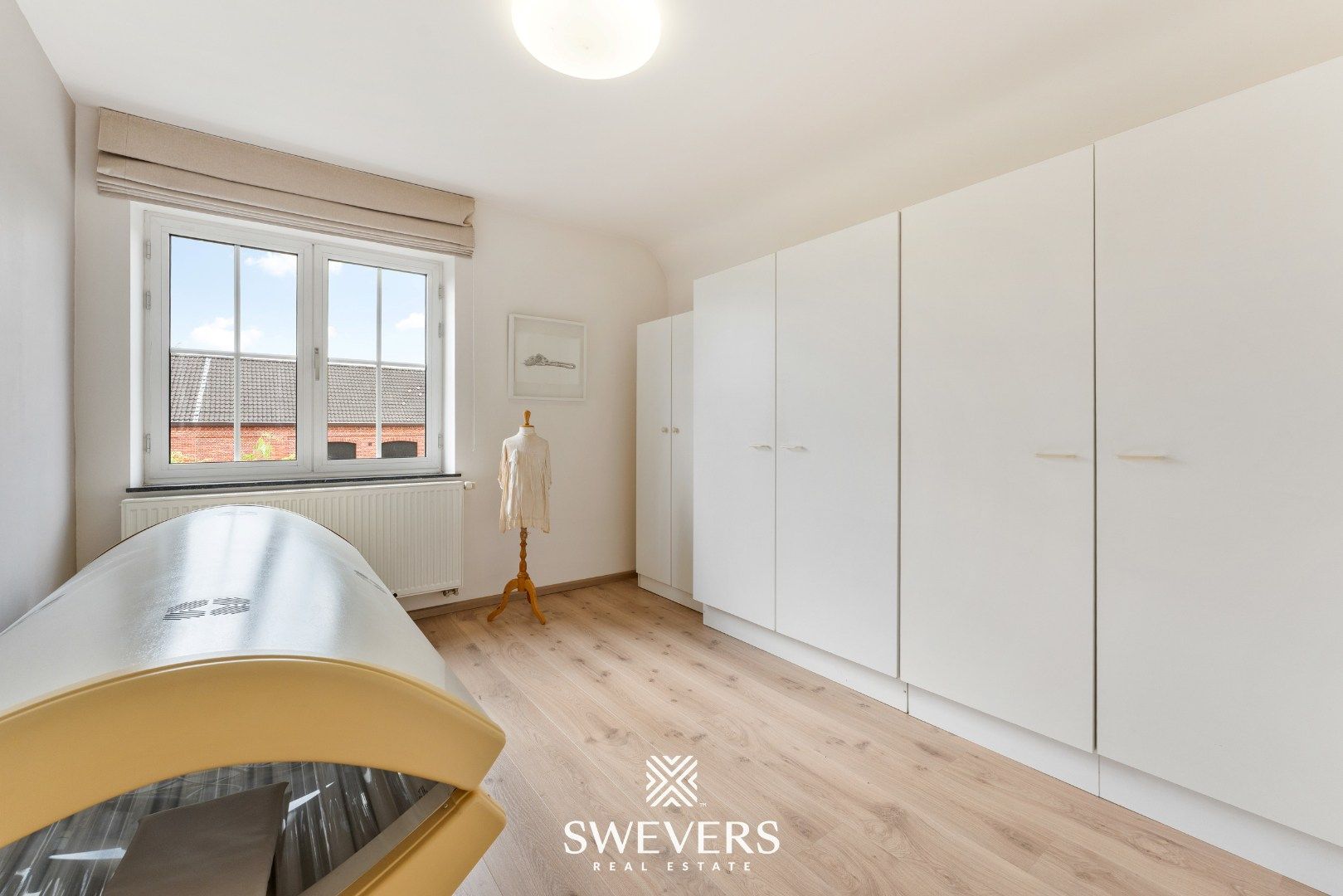Riante woning met vijf slaapkamers en zwembad te Heusden-Zolder foto 26