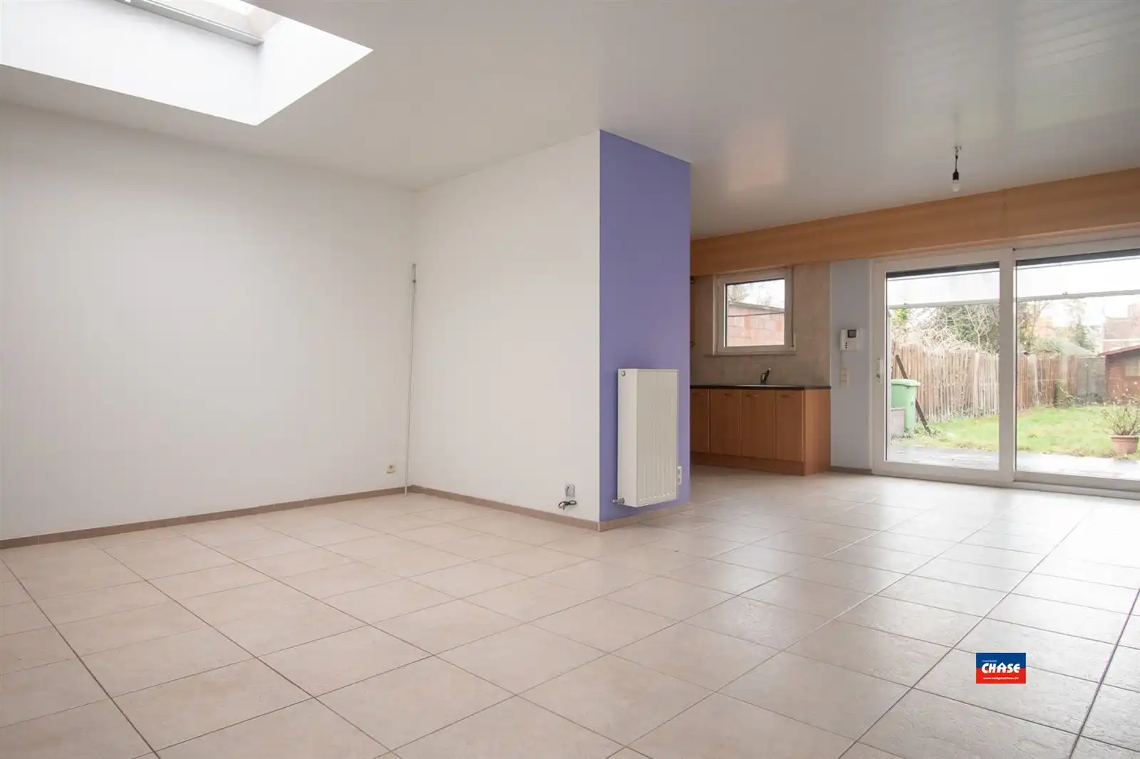 Volledig gerenoveerde woning met 2 slpks en mooie tuin foto 3