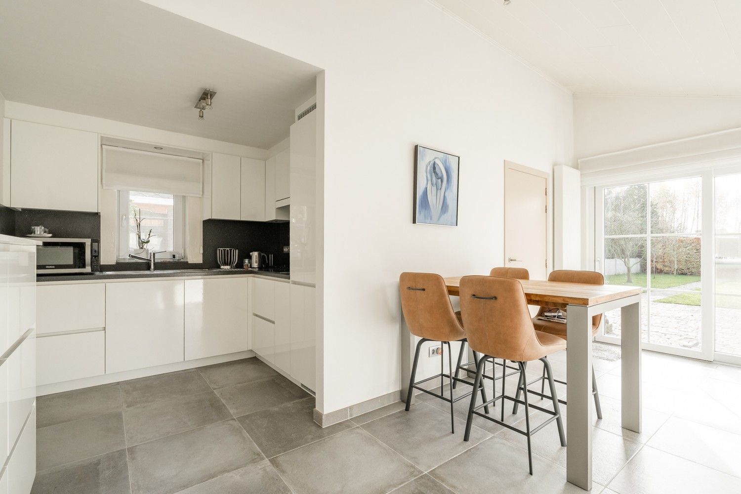 Charmante en instapklare woning met 2 slaapkamers in hartje Hamont foto 12