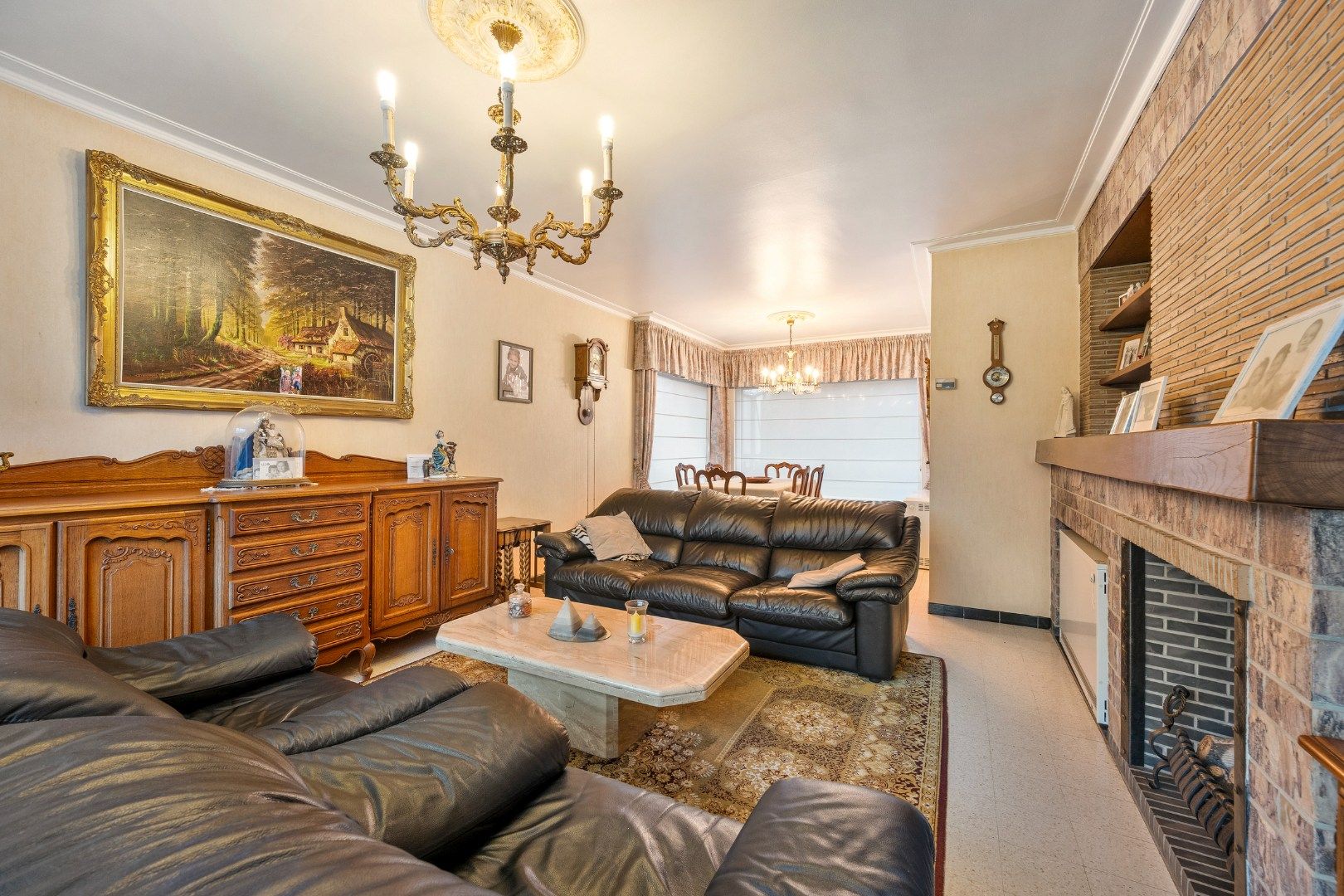 Halfopen woning met 4 slaapkamers, garage met oprit en zuidgerichte tuin in Dadizele-centrum foto 7