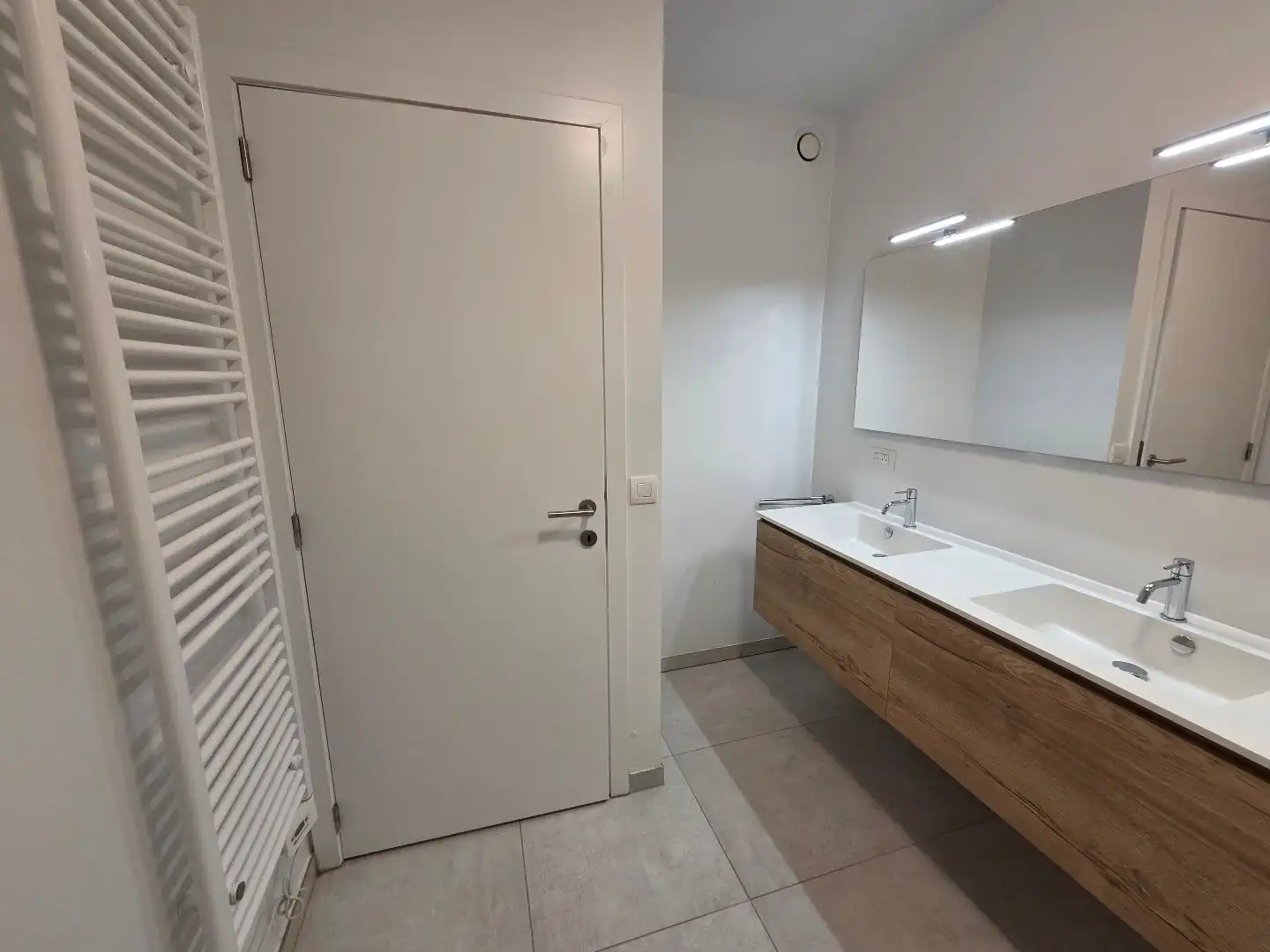 Prachtig recent appartement met ruim terras en 2 slaapkamers op een toplocatie! foto 18