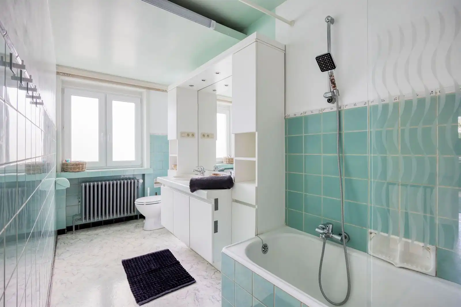 Ruime villa (230m²) met 3 slaapkamers + bureau op 6a 38ca foto 19