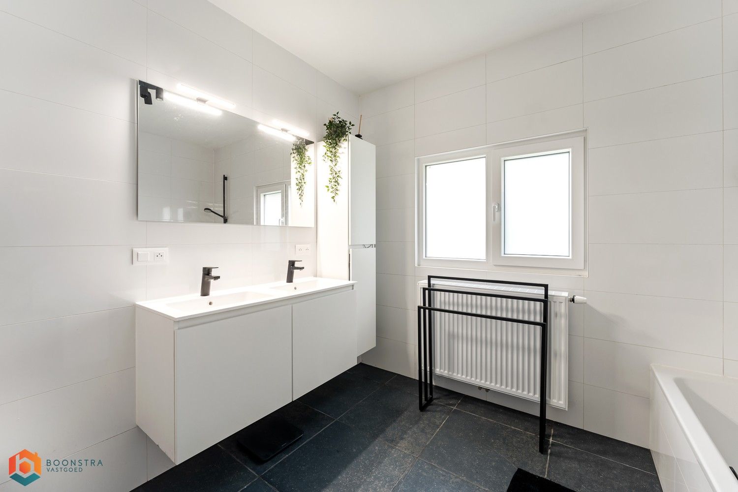 Gerenoveerde woning met 3 slpkrs op 683m foto 8