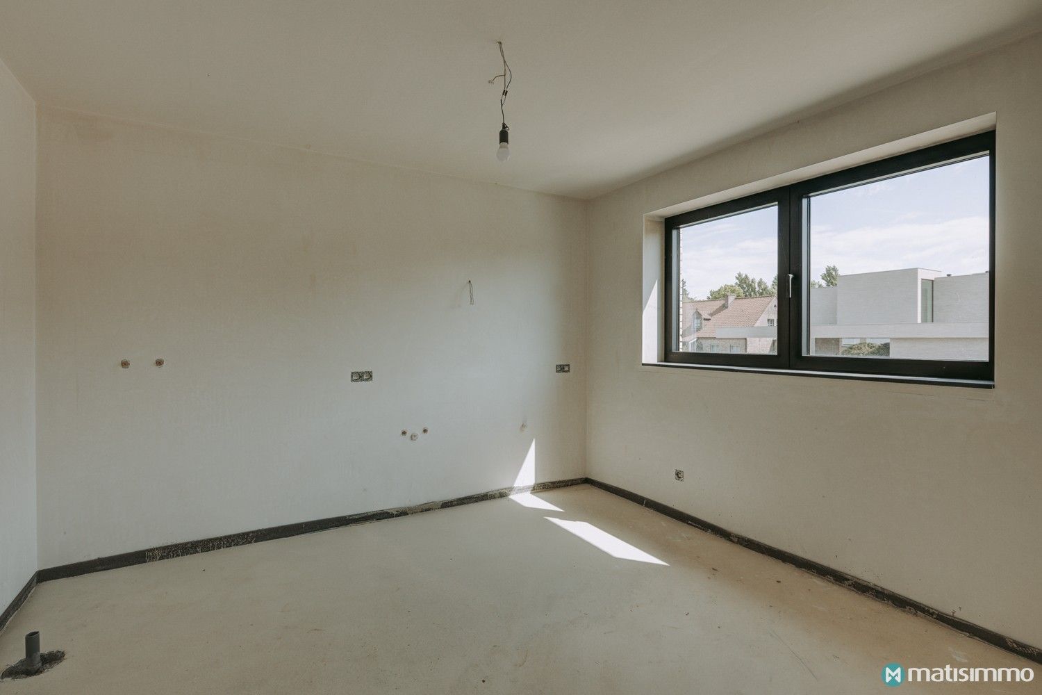 MODERNE NIEUWBOUWWONING MET 3 SLAAPKAMERS, INPANDIGE GARAGE EN VOLLEDIG ONDERKELDERD VLAKBIJ HET CENTRUM VAN BILZEN foto 23