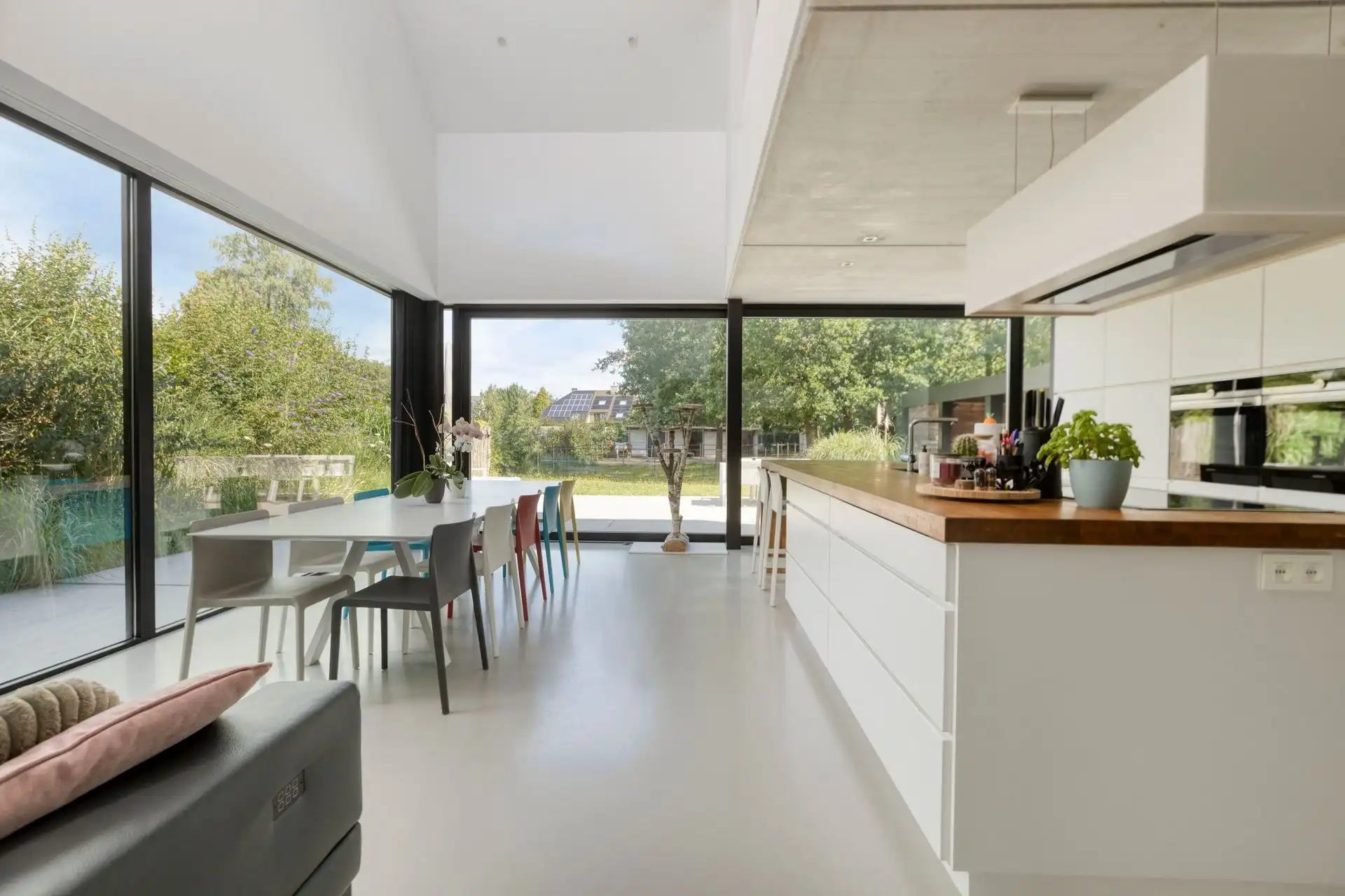 Exclusief wonen waar architectuur, ruimte en levenslang comfort samenkomen. foto 21