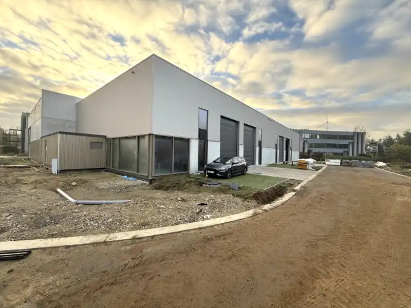 Nieuwbouw KMO loodsen tussen Antwerpen, Brussel en Gent foto 11