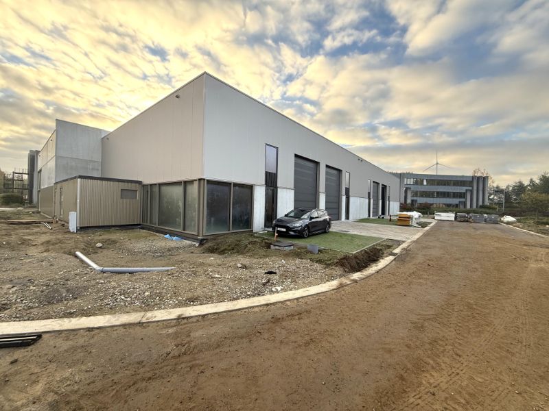 Nieuwbouw KMO loodsen tussen Antwerpen, Brussel en Gent foto 11