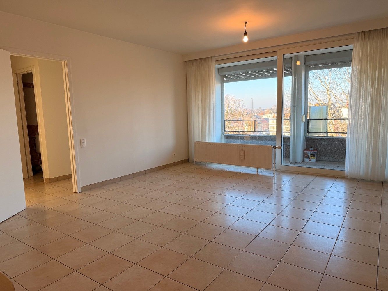 Appartement met 2 slaapkamers, kelder en ondergrondse autostaanplaats foto 2