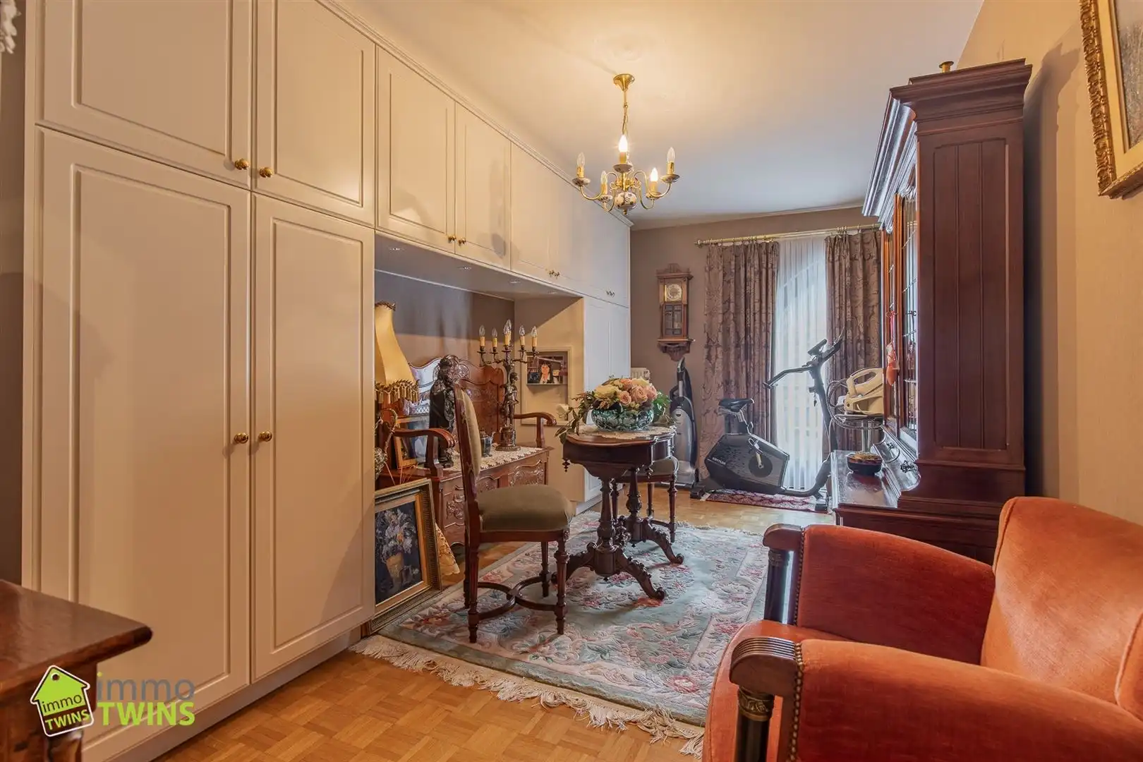 Stijlvol appartement met prachtig uitzicht op het Keizersplein hartje Aalst foto 10