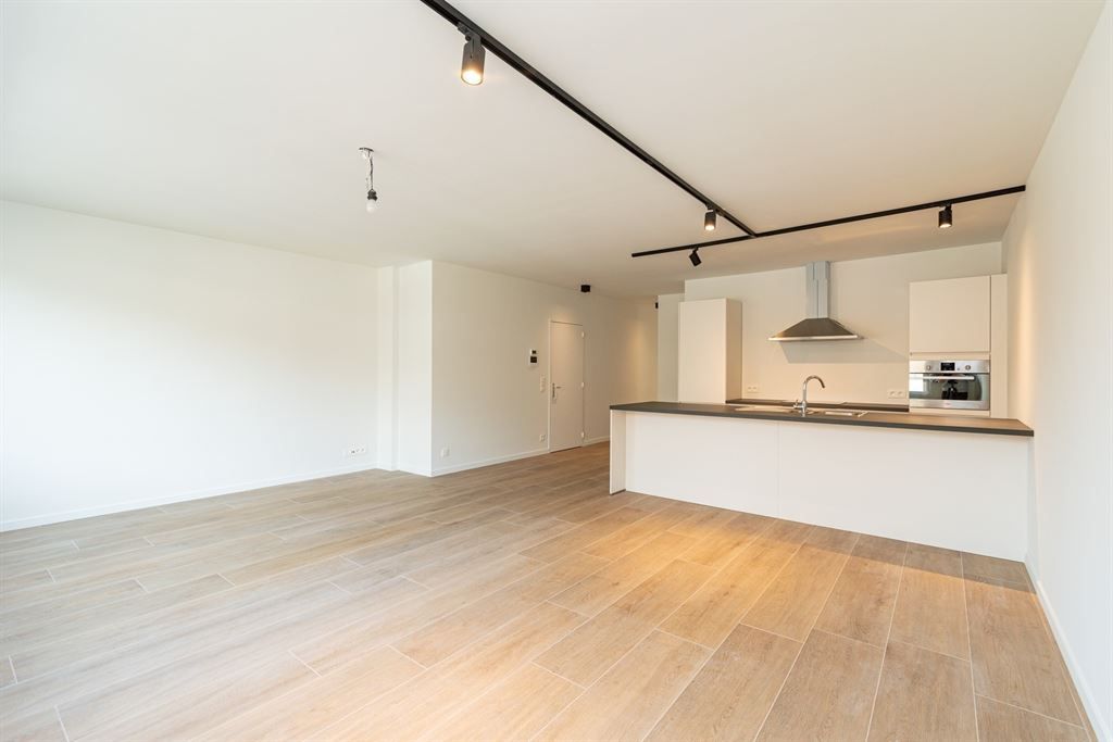 Gerenoveerd appartement op centrale locatie foto 2