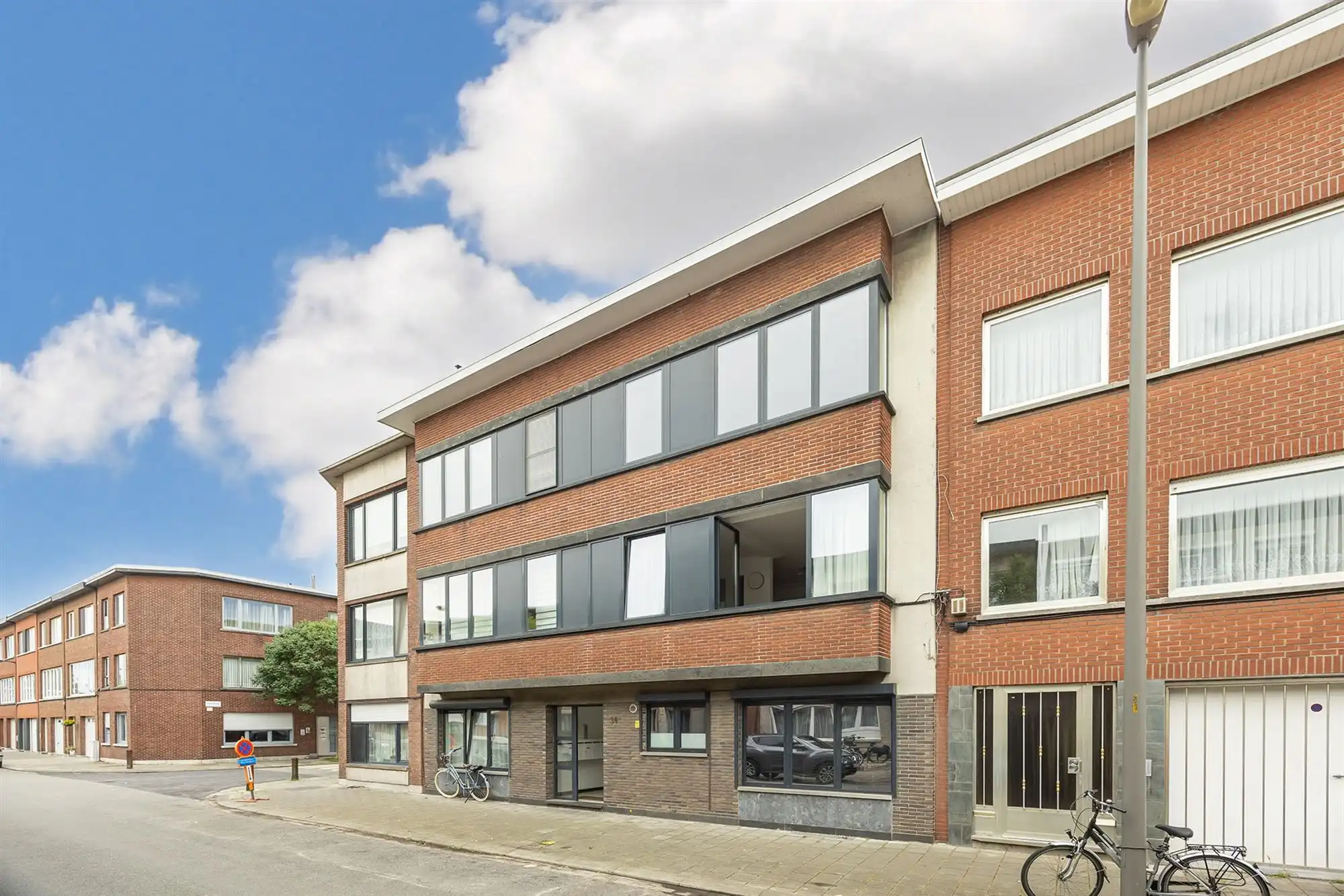 Instapklaar appartement met 2 slaapkamers en terras foto 17