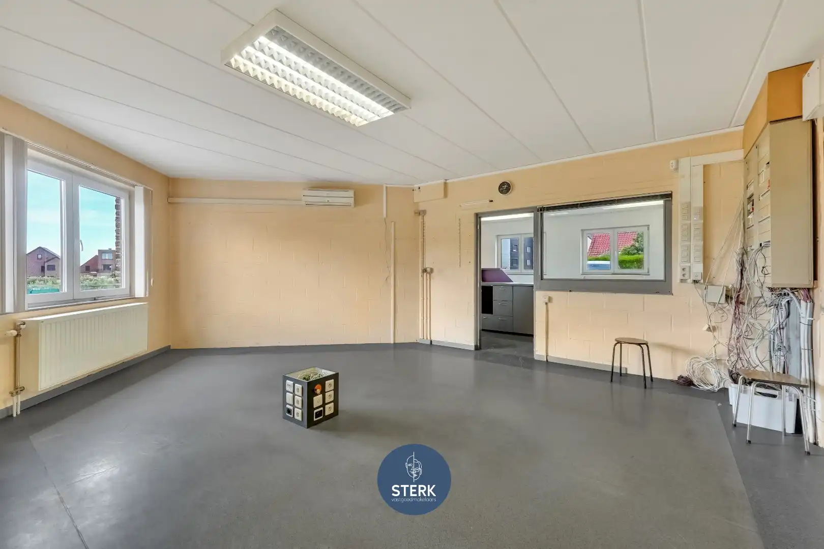 MULTIFUNCTIONEEL BEDRIJFSGEBOUW OP EEN ZICHTLOCATIE NABIJ MAASTRICHT !  foto 7