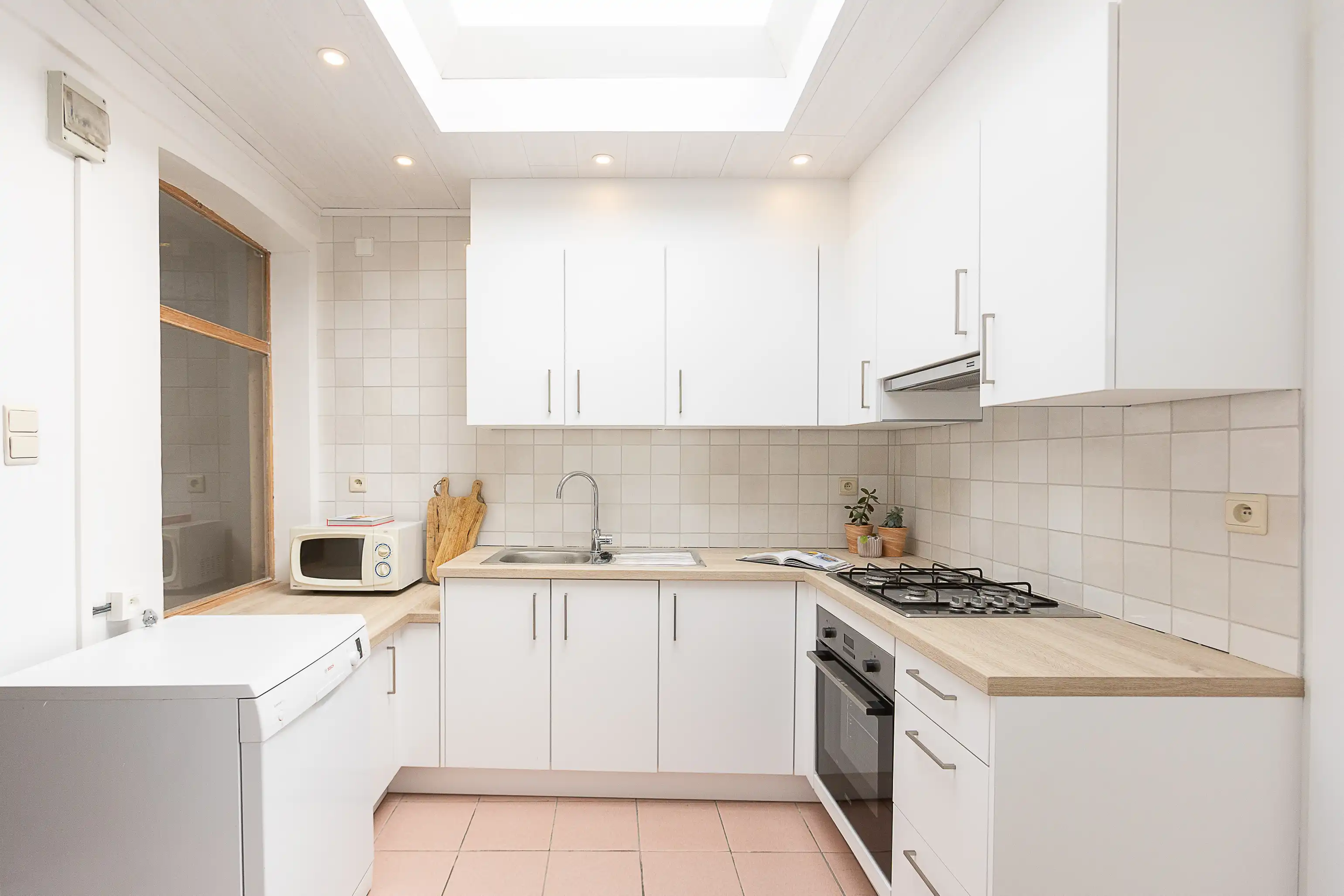 Charmante woning met tuin en uitbreidbare zolder foto 8