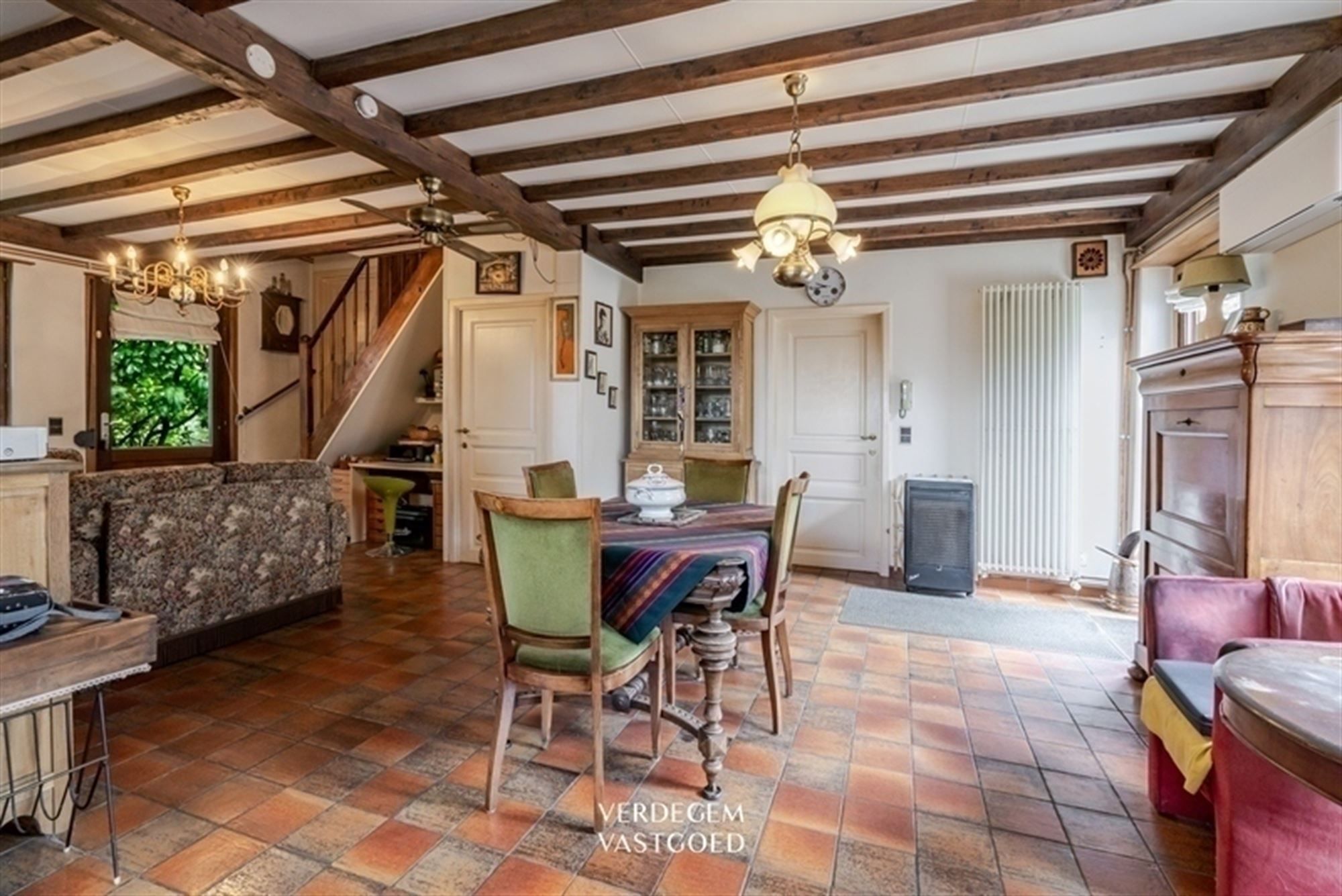 Authentieke woning met recente uitbreiding en uniek historisch accent foto 4