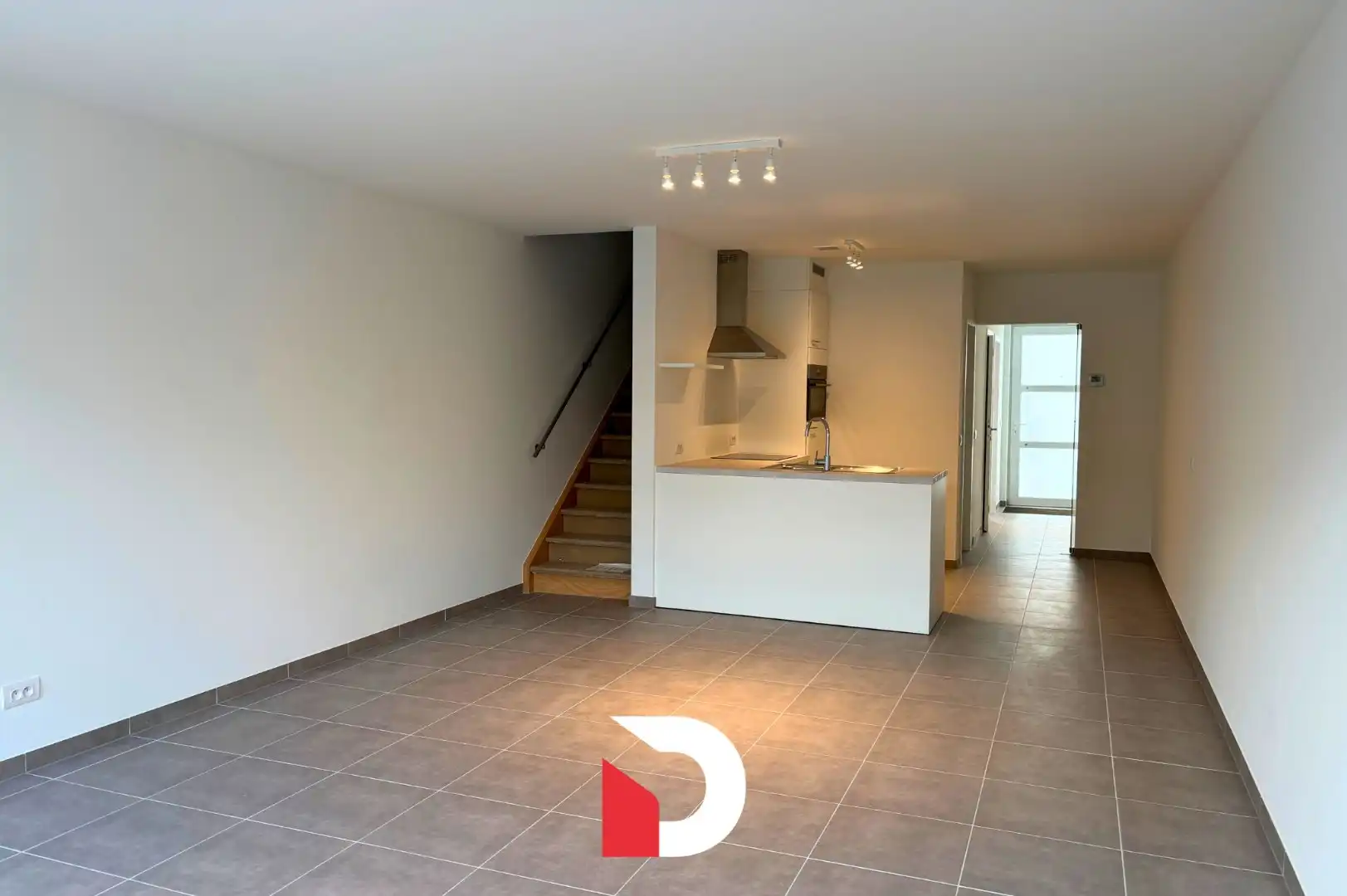 Nieuwbouwwoning met 3 slaapkamers en tuin foto 4