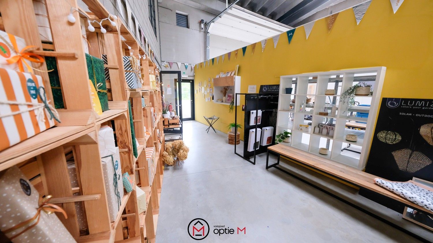 Magazijn met kantoor te huur in Lummen foto 7