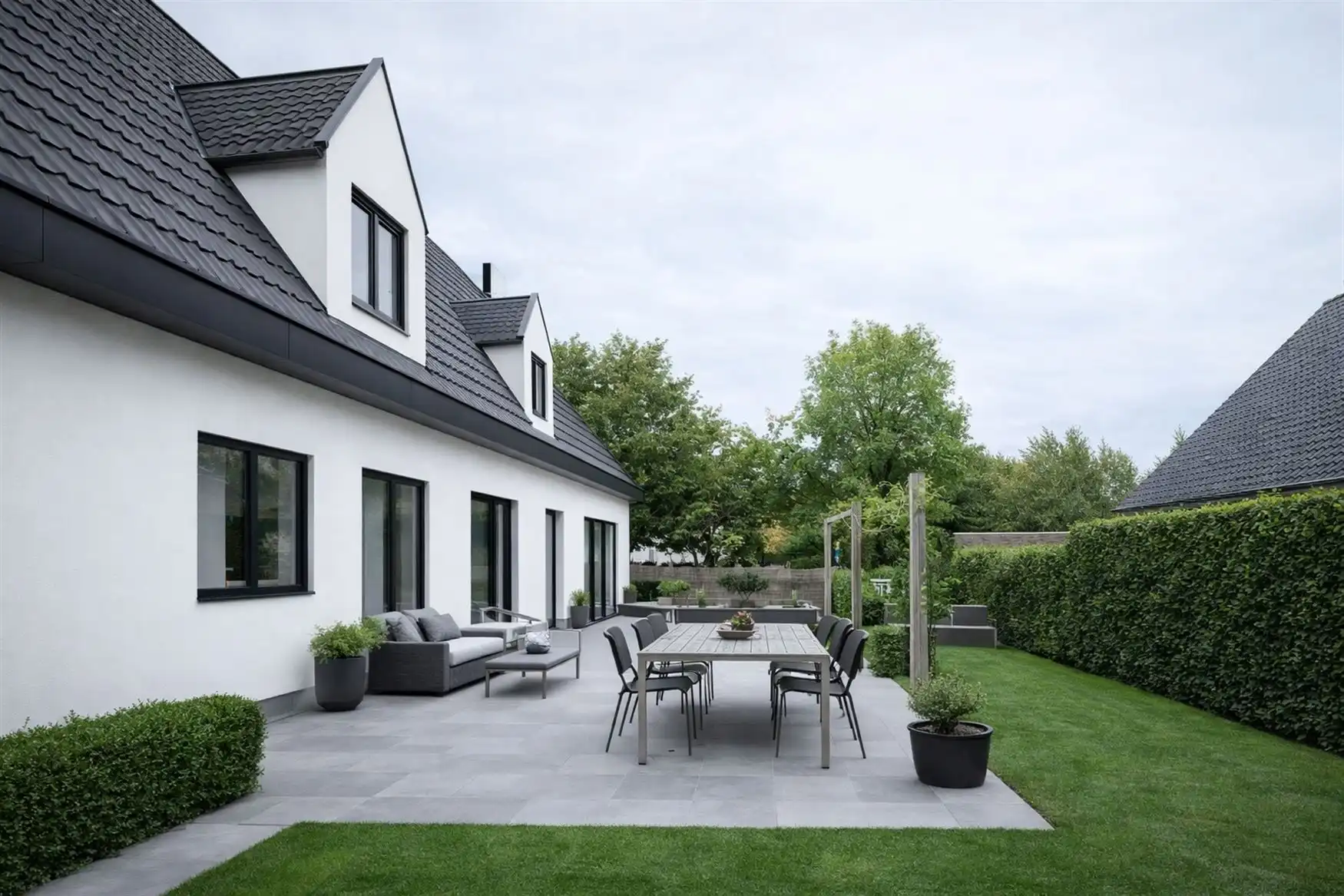 Unieke eigendom met ruimte, licht en leefcomfort in Sint-Denijs-Westrem. foto 2