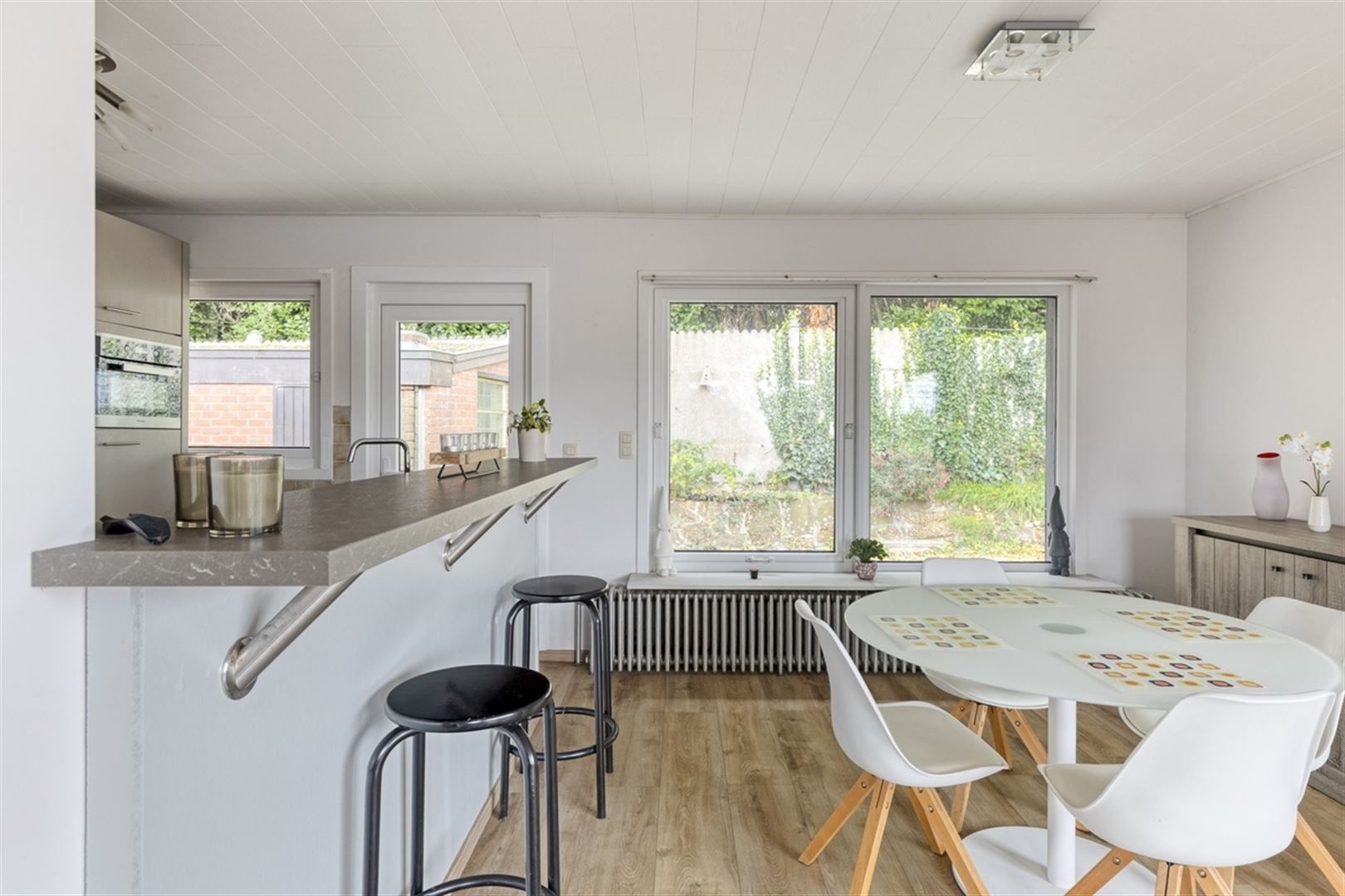 Rustig gelegen woning met prachtig vergezicht. foto 10