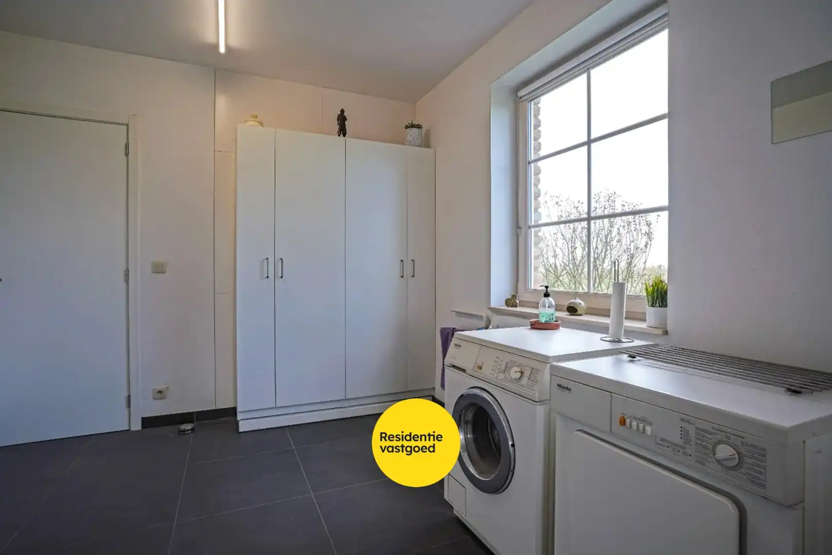 Recente open bebouwing (2019) op een perceel van maar liefst 44.888 m² foto 18