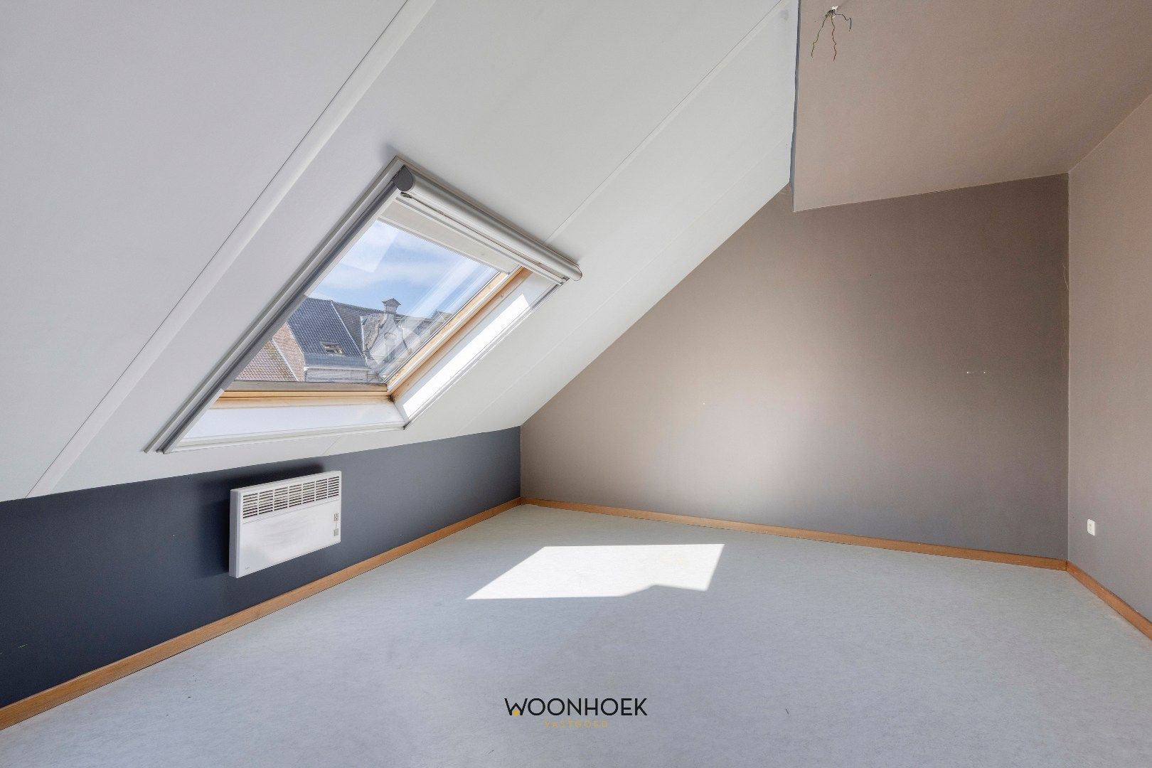 Ruime woning met 4 slpk en grote tuin in Zeveneken centrum! foto 10