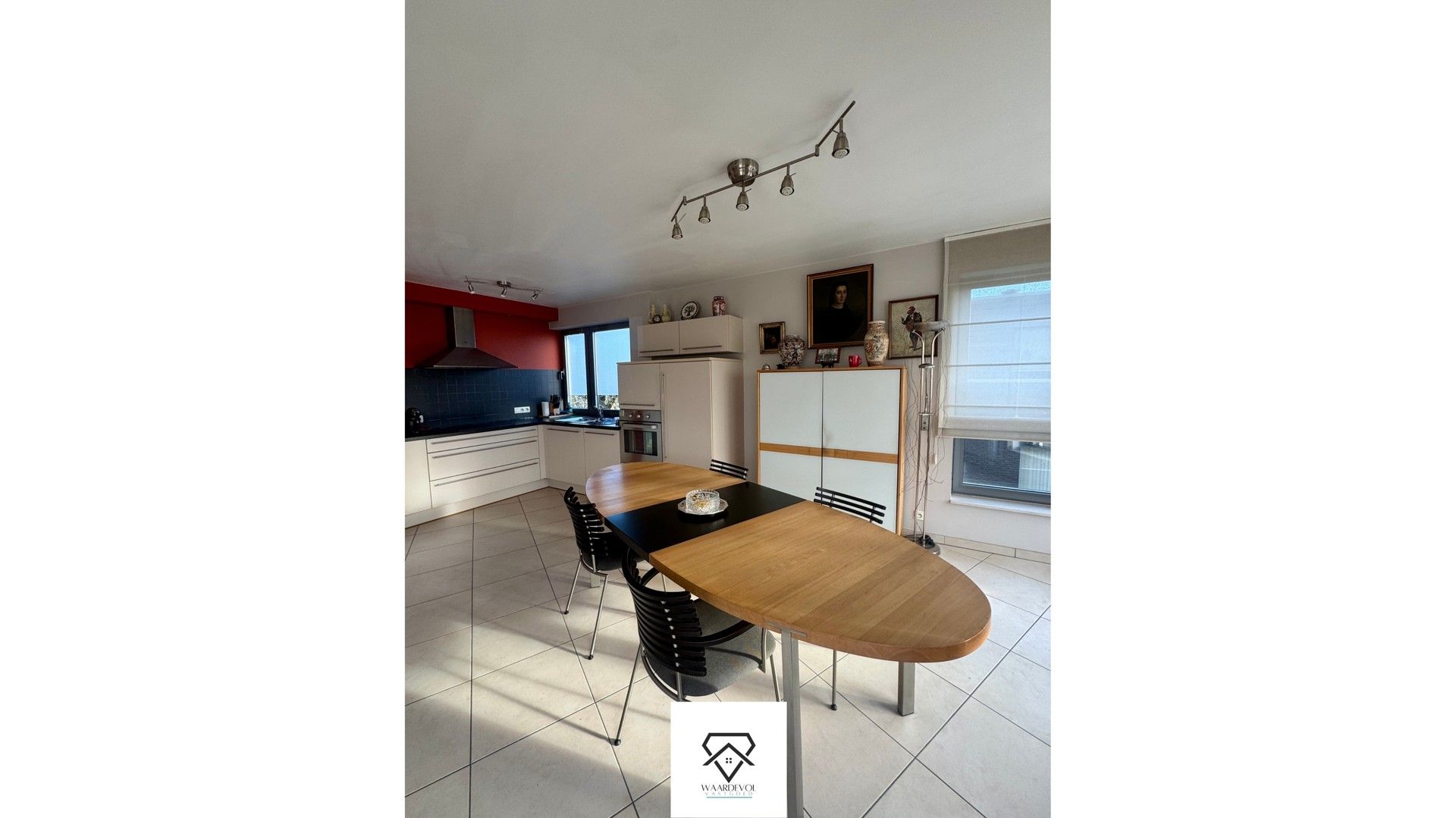 Lichtrijk en rustig appartement te koop met carport foto 5