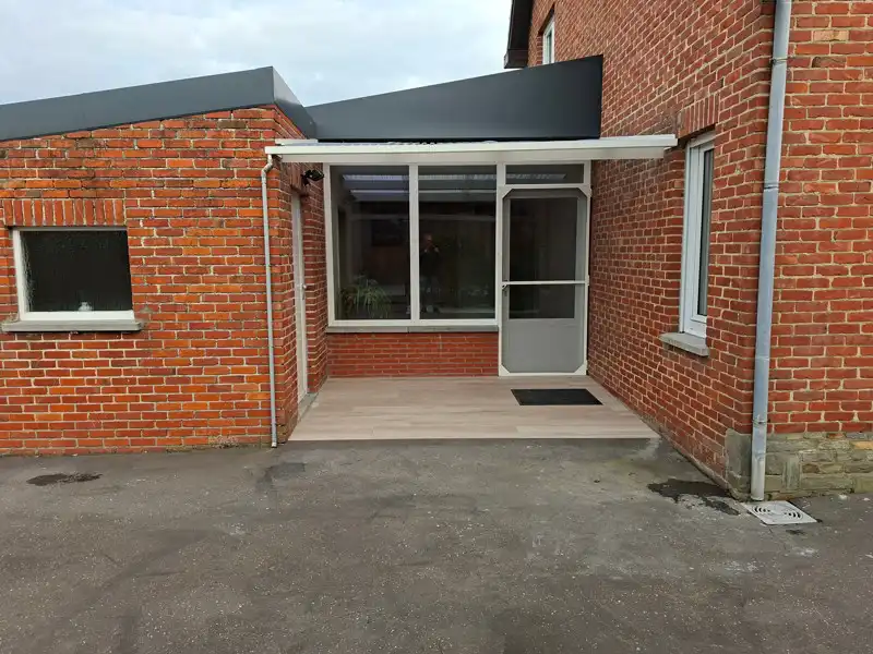 Smaakvol gerenoveerde woning met 3 slaapkamers en garage foto 31