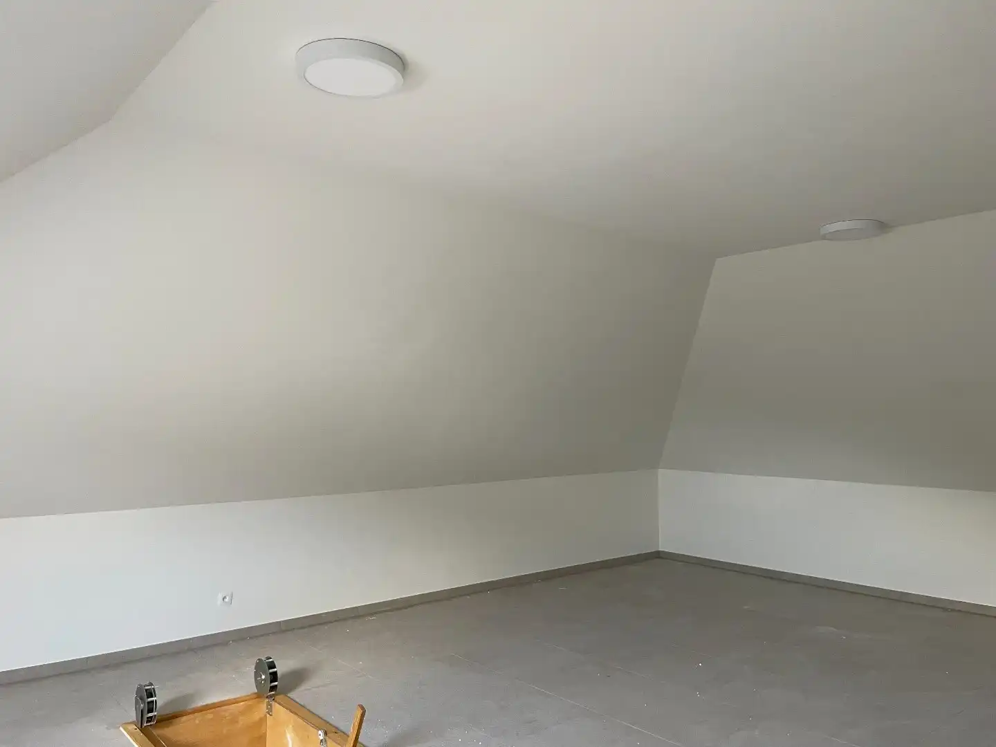 Zeer ruime moderne halfopen nieuwbouwwoning met tuin/terras en garage foto 29