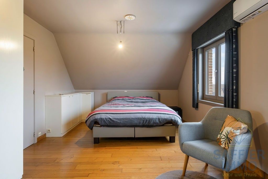 Ruime, rustig gelegen woning in Anzegem op 649 m² foto 19