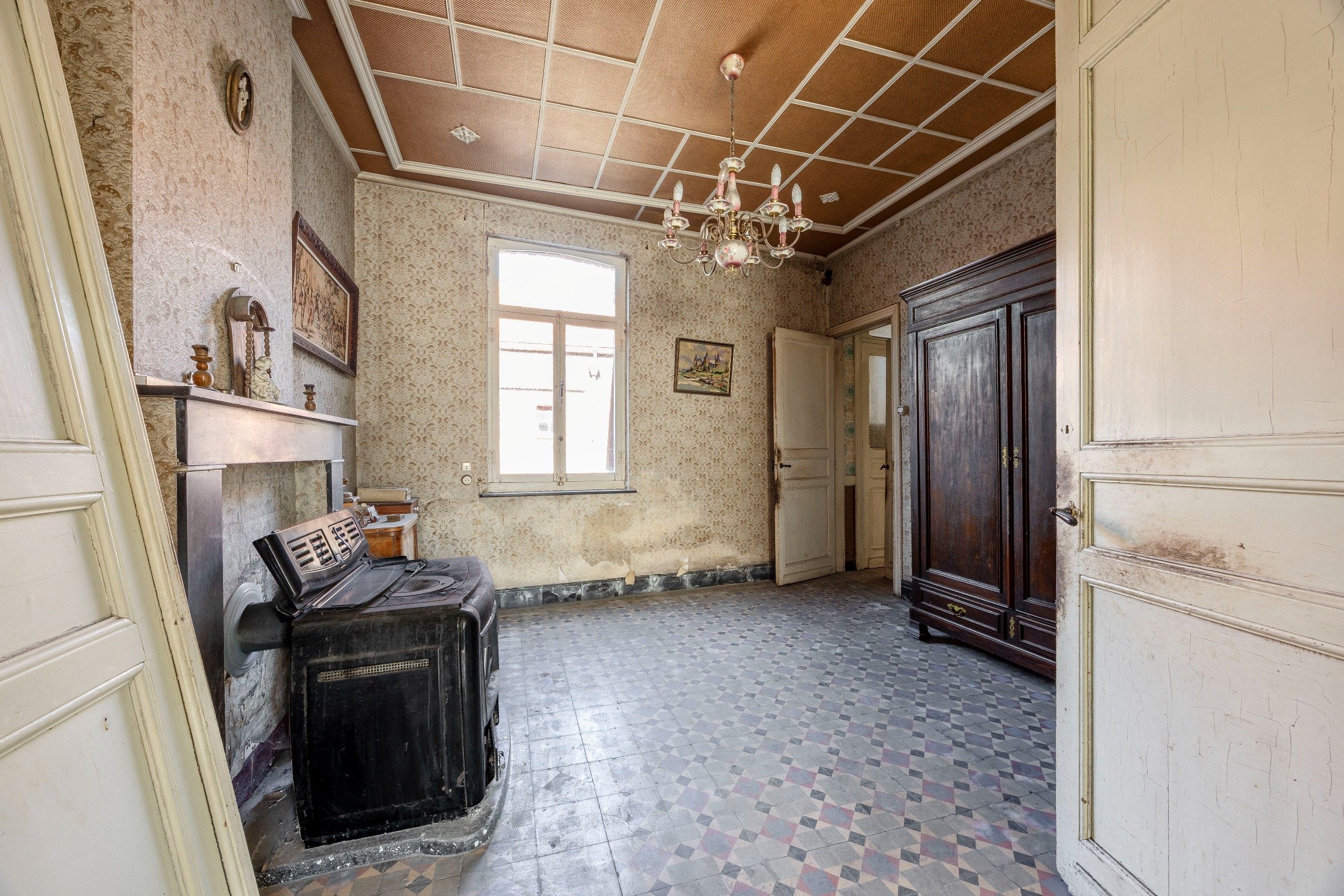 TE RENOVEREN WONING MET 1001 MOGELIJKHEDEN foto 5