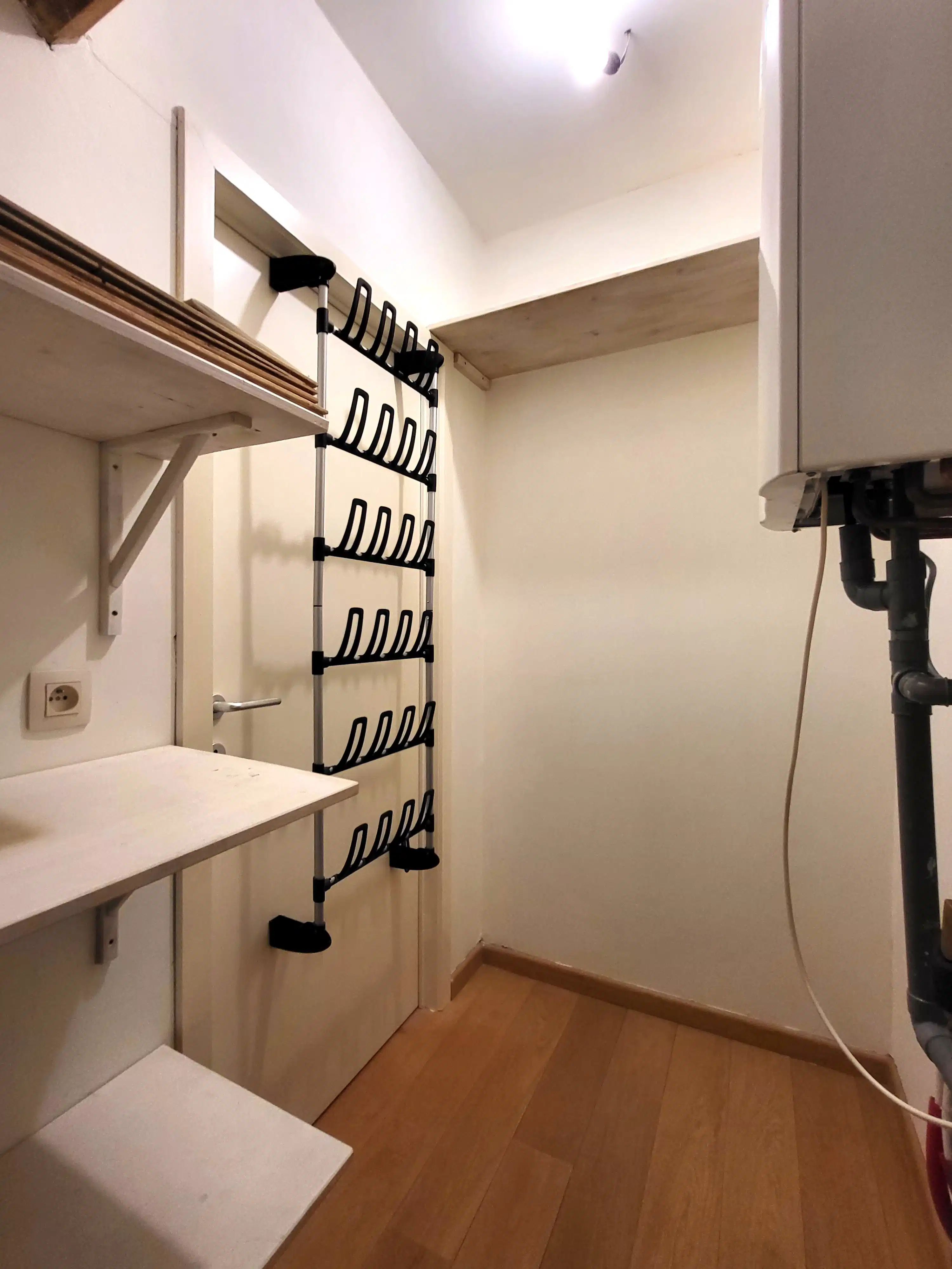 Deze instapklare woning biedt modern wooncomfort op een centrale ligging in het centrum, met winkels, scholen en openbaar vervoer op wandelafstand. foto 21