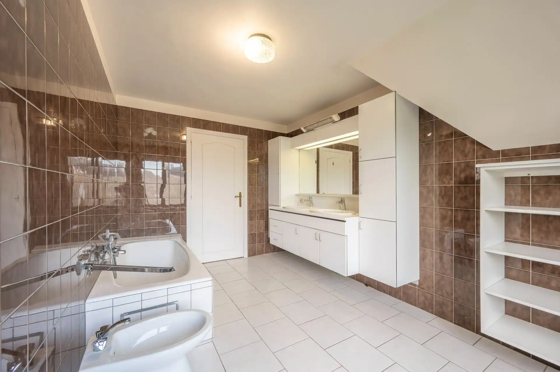 Exclusieve villa in een gegeerde residentiële wijk foto 21