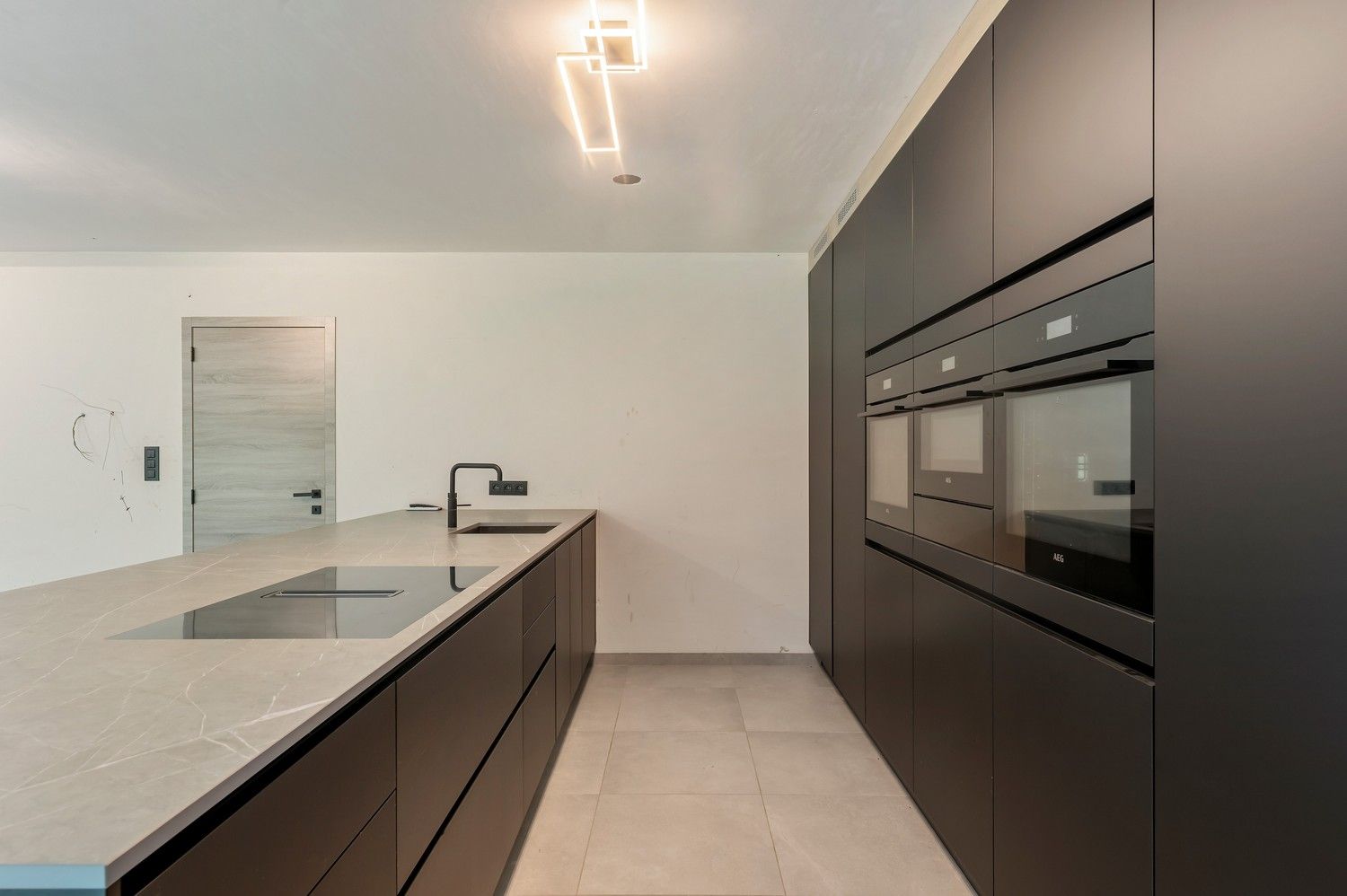 Nieuwe, energiezuinige open bebouwing in doodlopende straat. foto 16