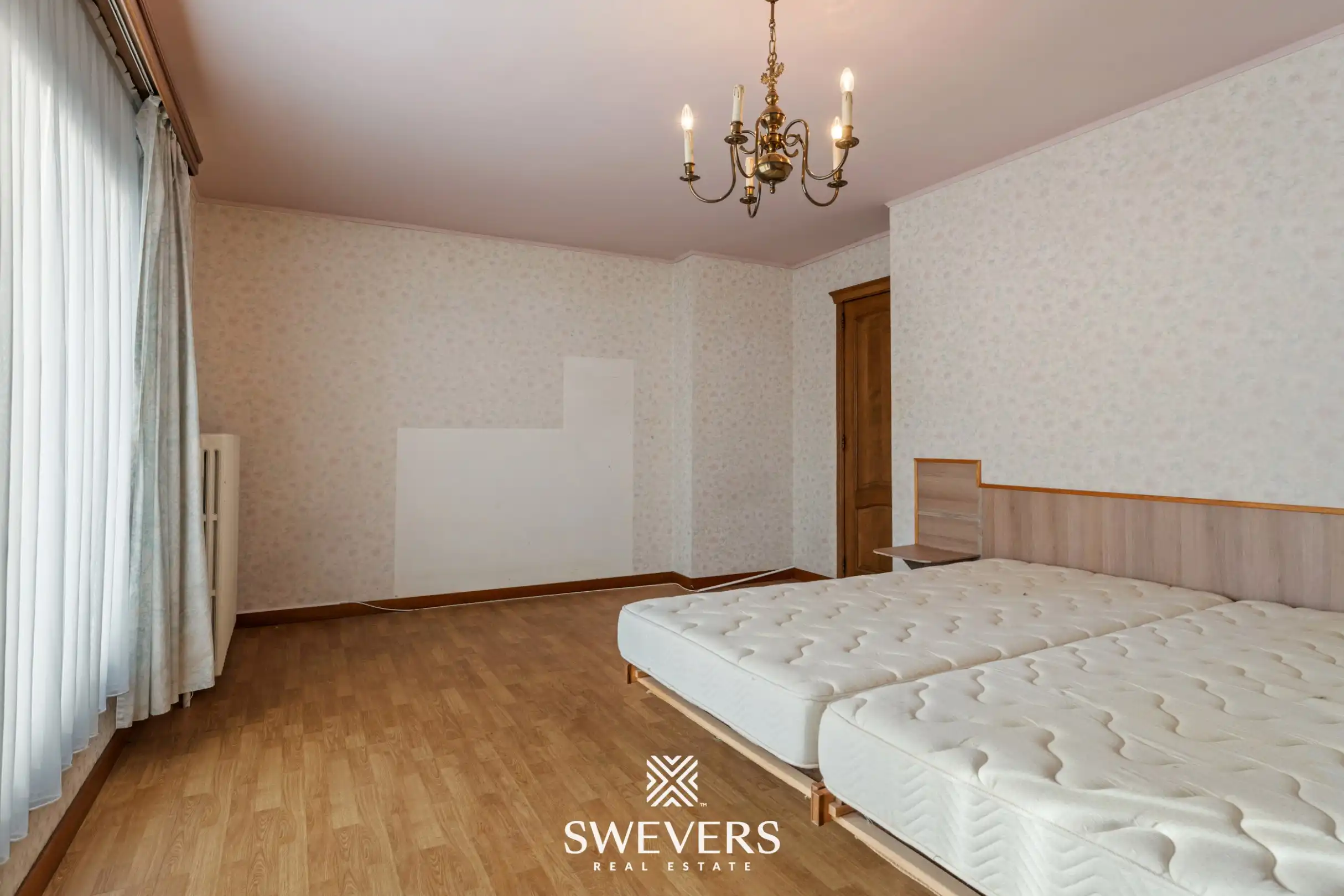 Ruime open bebouwing met inpandige garage en mooie tuin nabij het centrum van Hasselt foto 20