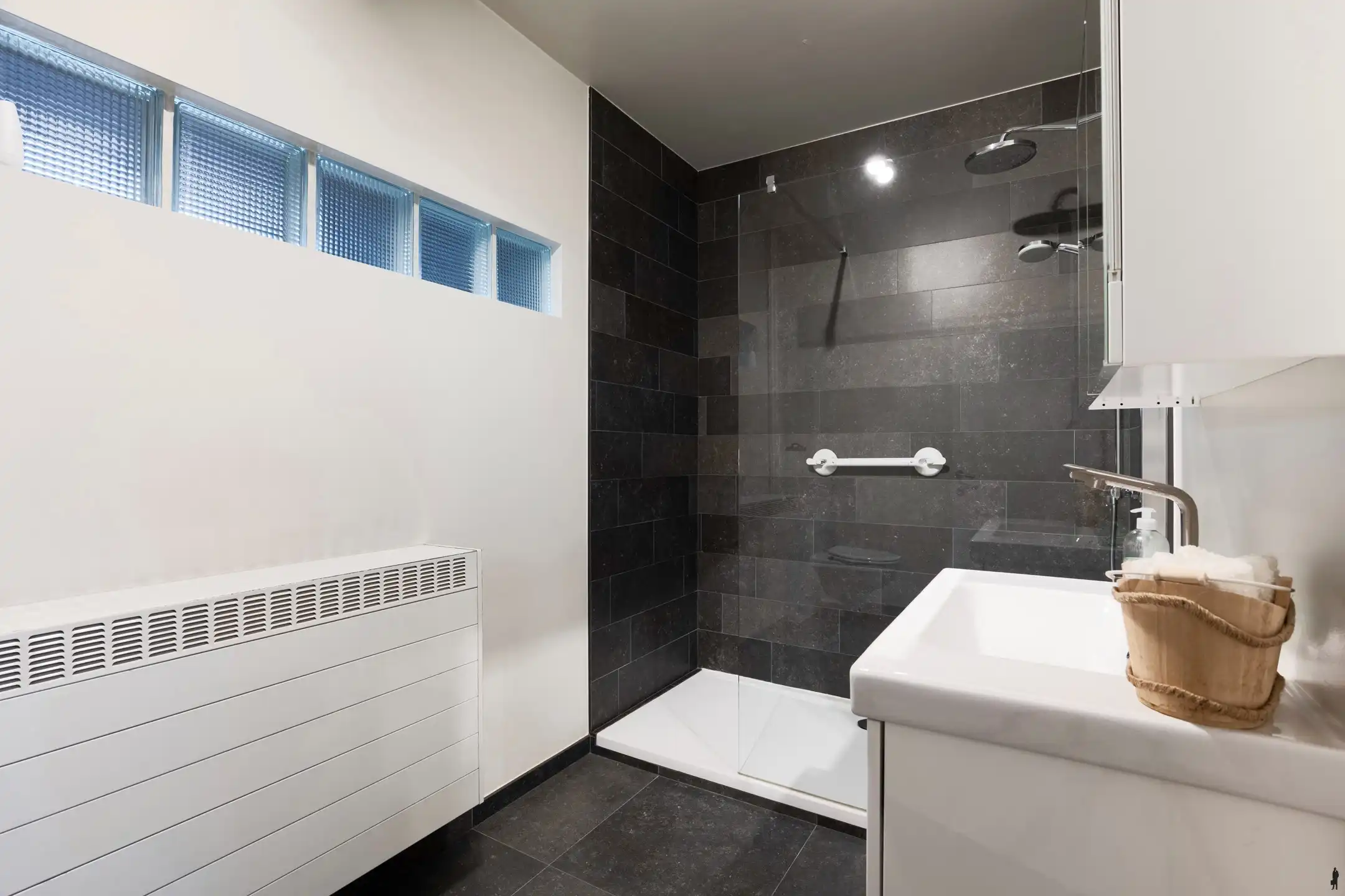 Gelijkvloerse ééngezinswoning met 3 slpk. en inpandige garage in Ravels  foto 20