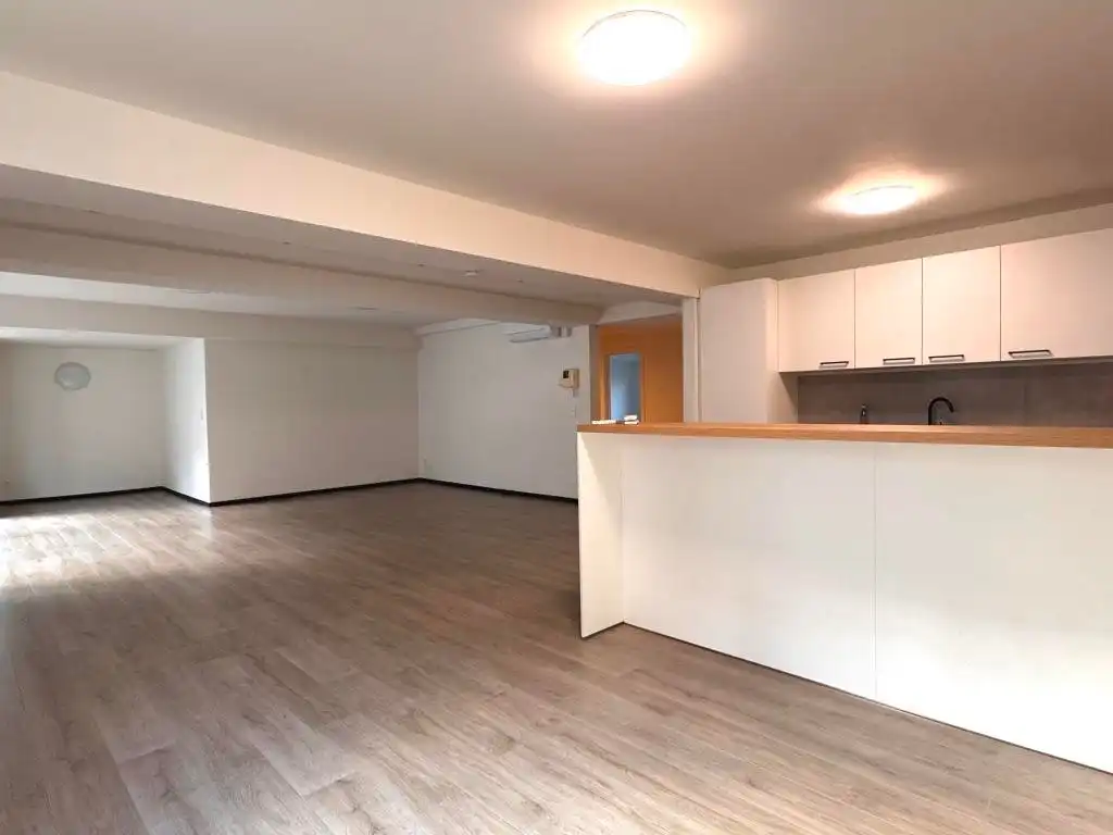 Moderne instapklare 2-slaapkamer appartement in de Koning Boudewijnstraat, Gent - ideale huurwoning! foto 6
