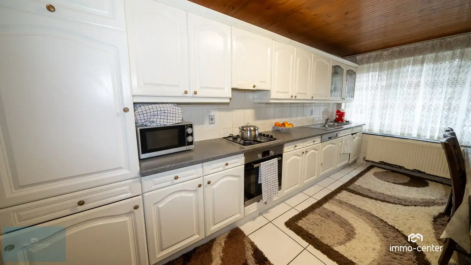 🏡 Gesloten woning met 6 slaapkamers en tuin in Genk foto 9