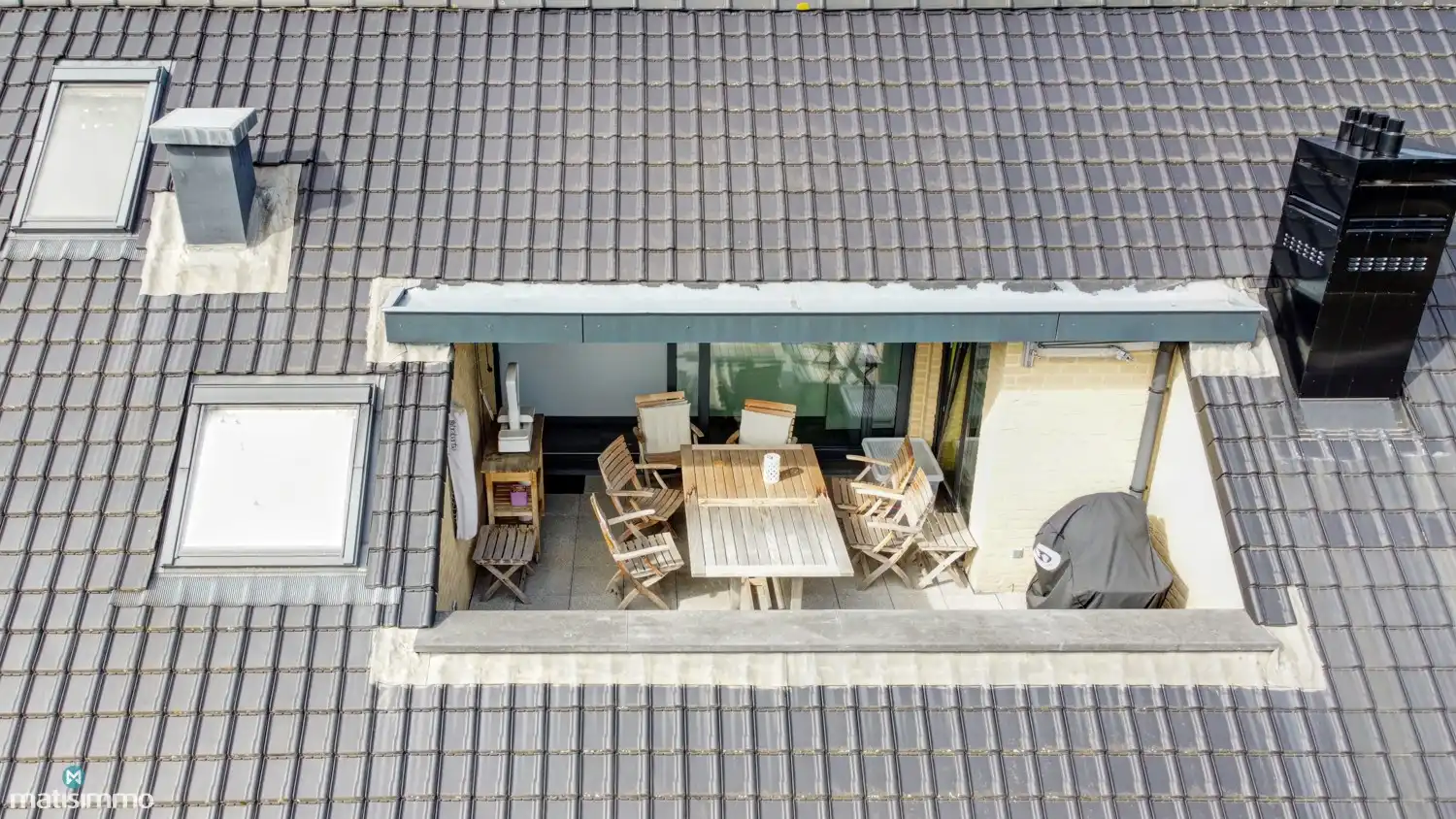 ZEER RUIM EN MODERN DUPLEXAPPARTEMENT (234M²) MET 5 SLAAPKAMERS, 2 BADKAMERS, 2 TERRASSEN, 2 KELDERS, DUBBELE GARAGE (60M²) (+ OPTIONEEL GARAGE) IN HET CENTRUM VAN LANAKEN foto 43