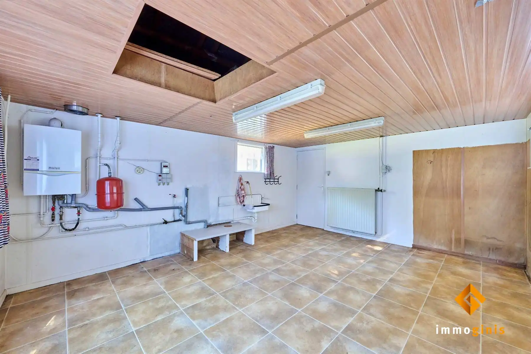 Woning met 3 slaapkamers op perceel van 59a50ca, in een rustige en groene omgeving. Ideaal voor dierenliefhebbers! foto 9