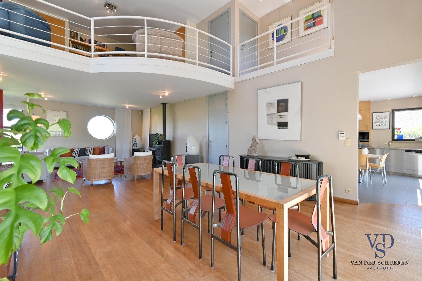 Exclusieve villa met weide (ca. 1 ha) en adembenemende vergezichten foto 6