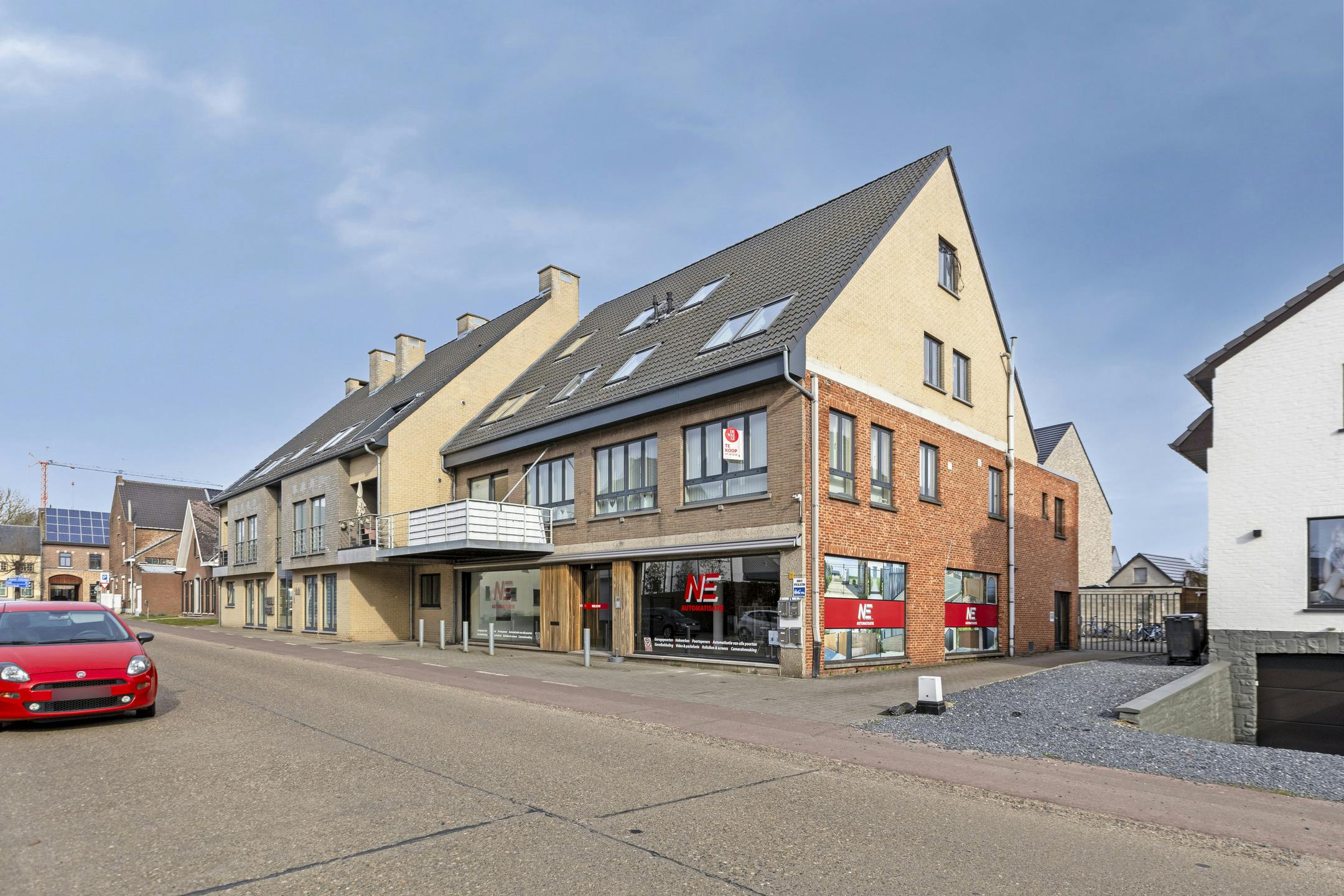 Ruim appartement aan de dorpskern van Kortessem foto {{pictureIndex}}