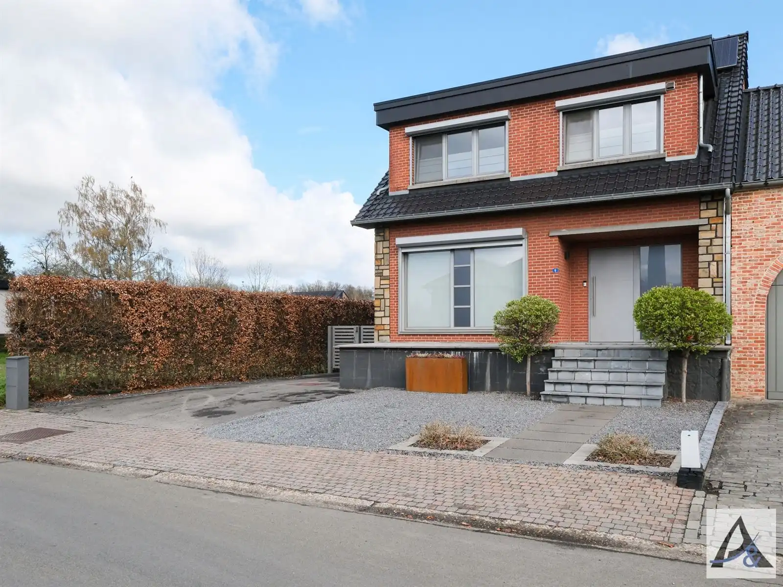 Instapklare eengezinswoning met prachtige tuin! foto 37