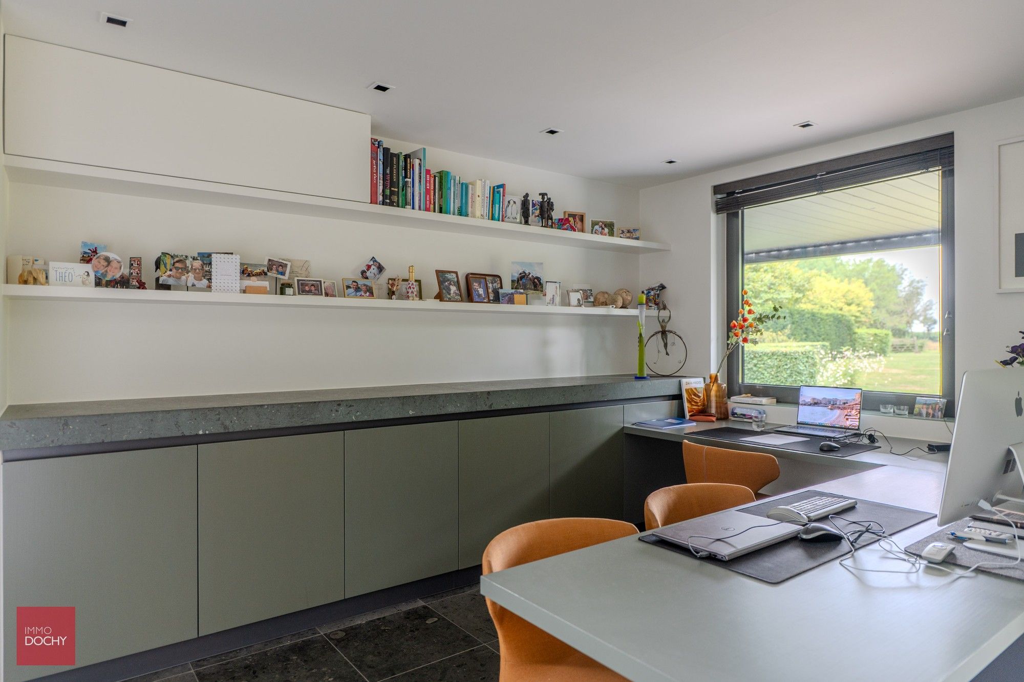 Afgeschermd van het dorpszicht tijdloze ruime VILLA met landelijk verzicht | Durmstraat foto 5