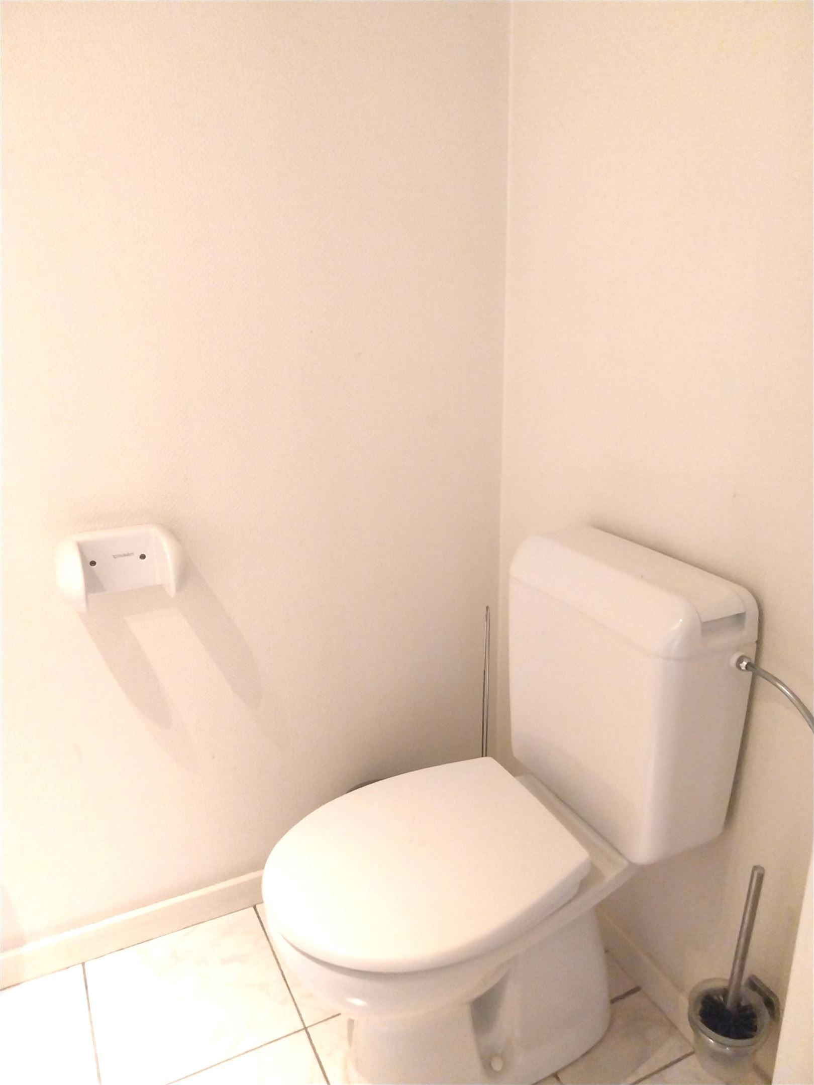 TE HUUR: Ruim appartement met 3 slaapkamers te Genk! foto 14