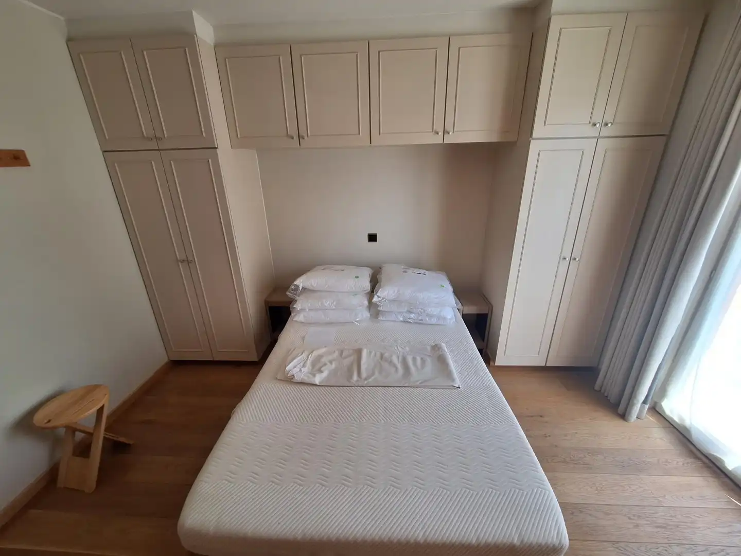 Licht gemeubelde appartement met één slaapkamer foto 11